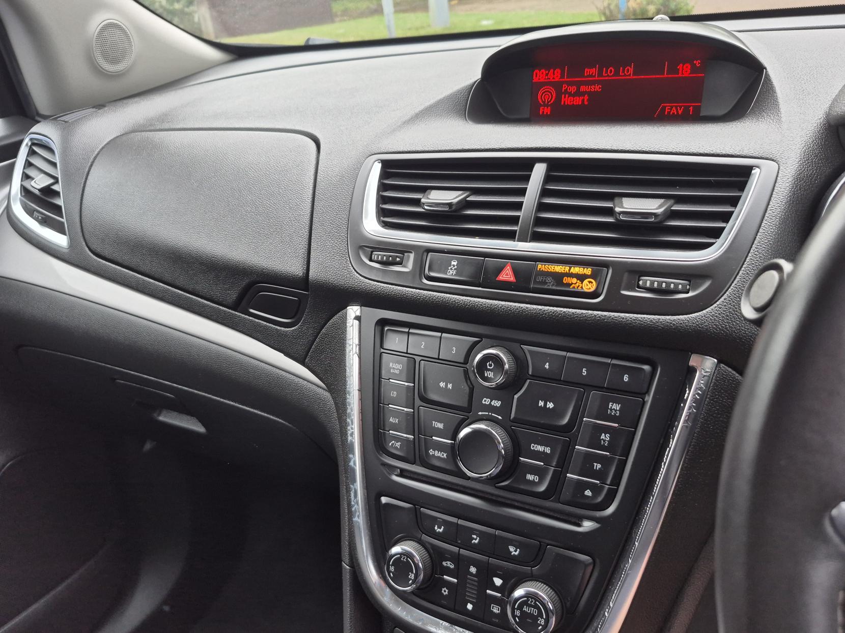 Vauxhall Mokka 1.6i Exclusiv SUV 5dr Petrol Manual 2WD Euro 6 (s/s) (115 ps)