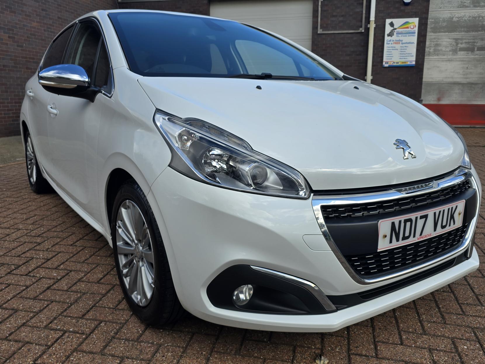 Peugeot 208 1.2 PureTech Allure Hatchback 5dr Petrol Manual Euro 6 (82 ps)