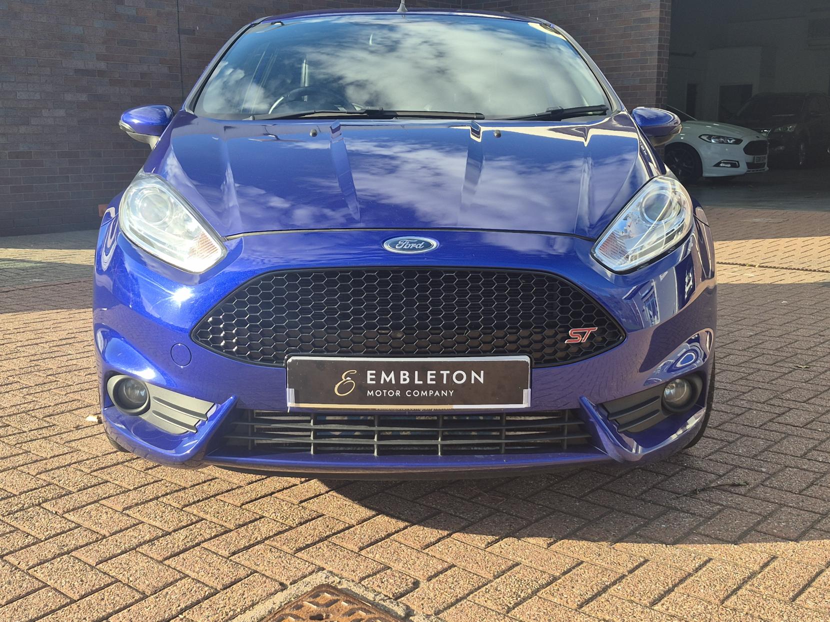 Ford Fiesta 1.6T EcoBoost ST-2 Hatchback 3dr Petrol Manual Euro 6 (182 ps)
