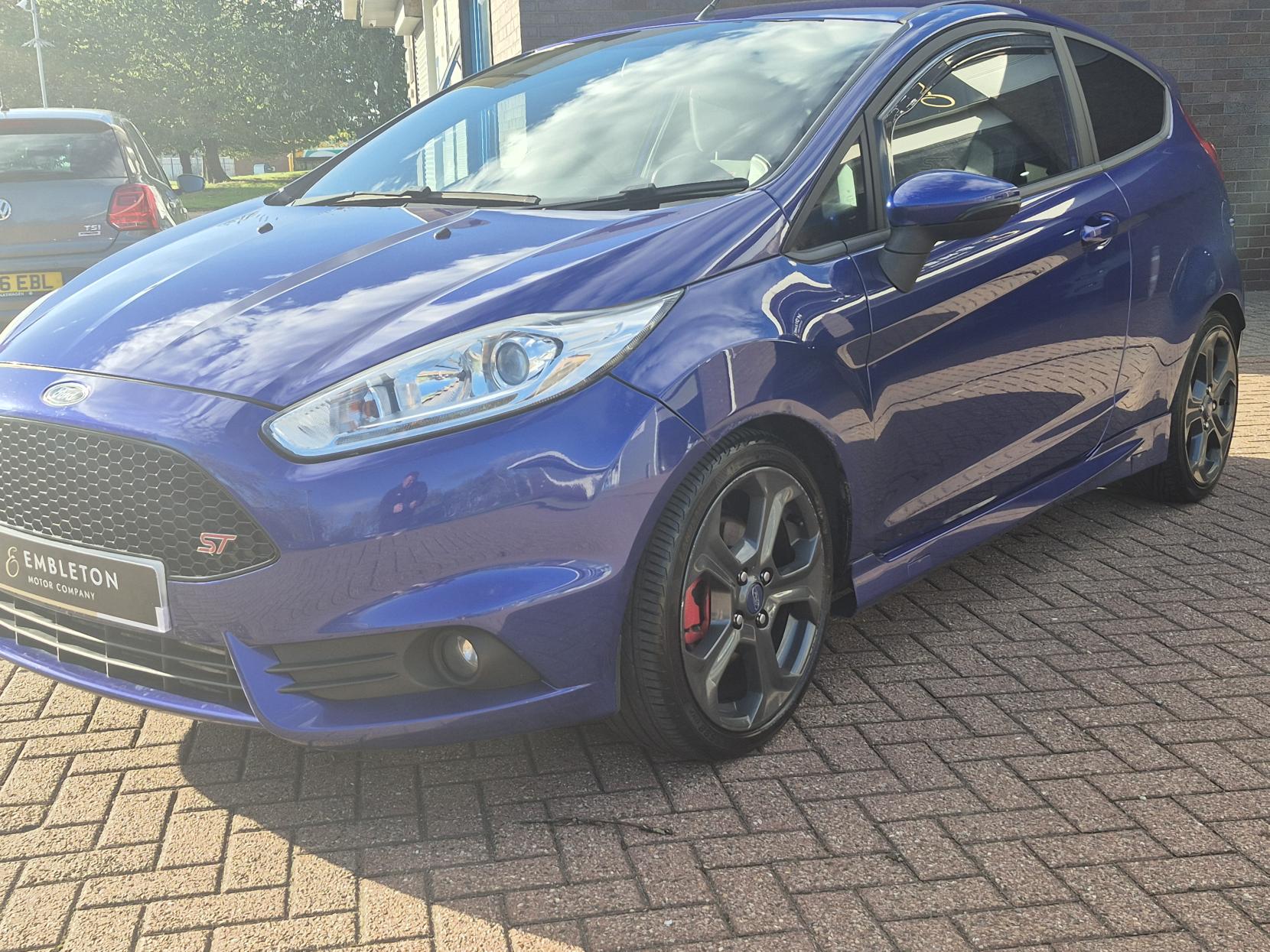 Ford Fiesta 1.6T EcoBoost ST-2 Hatchback 3dr Petrol Manual Euro 6 (182 ps)