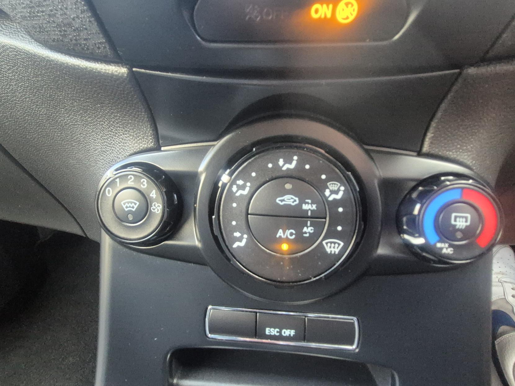 Ford Fiesta 1.6T EcoBoost ST-2 Hatchback 3dr Petrol Manual Euro 6 (182 ps)