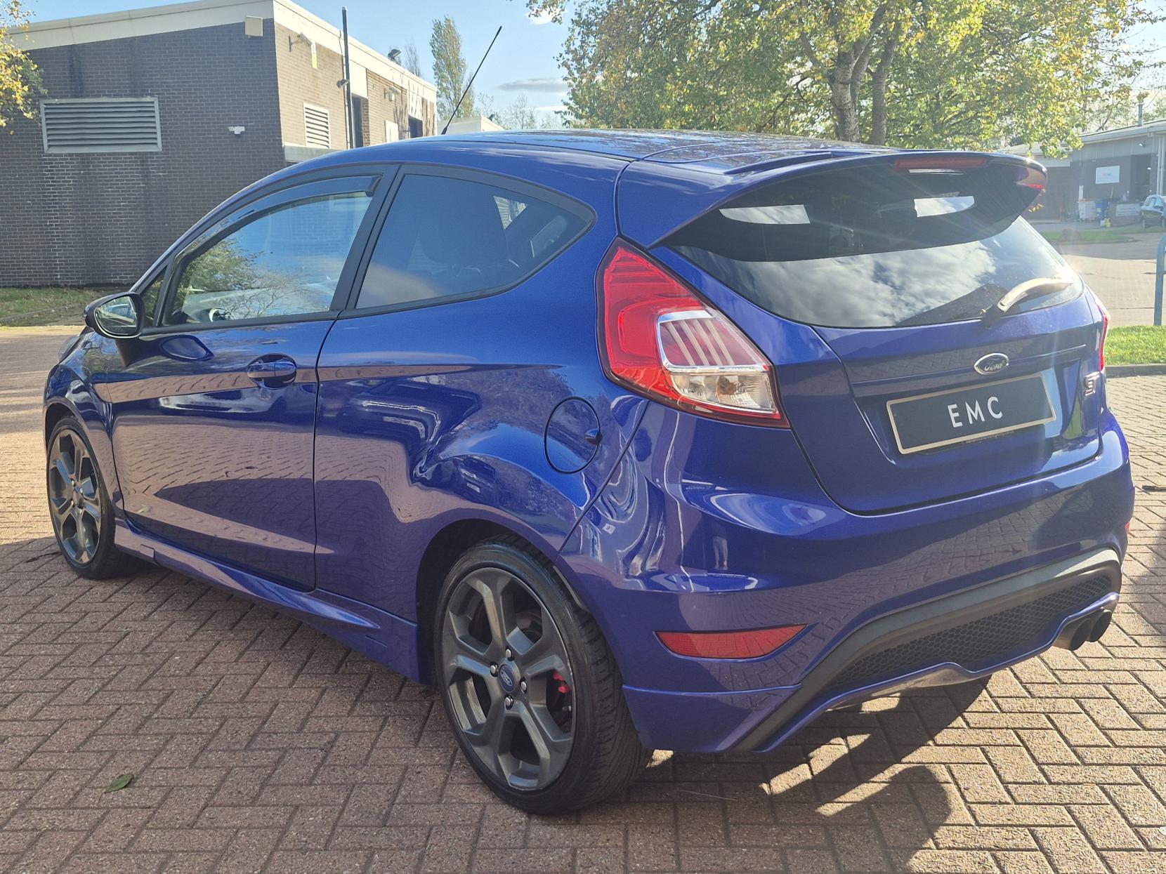 Ford Fiesta 1.6T EcoBoost ST-2 Hatchback 3dr Petrol Manual Euro 6 (182 ps)