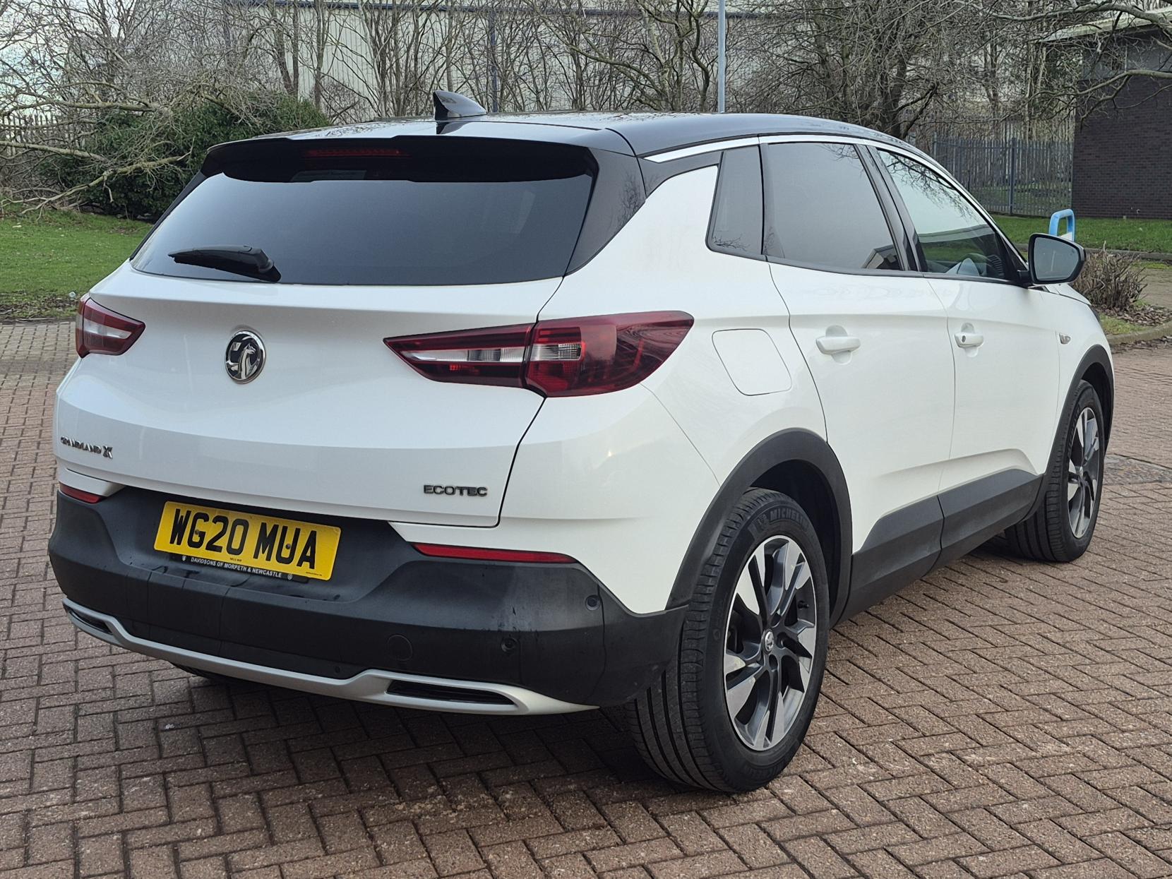Vauxhall Grandland X 1.2 Turbo SRi Nav SUV 5dr Petrol Manual Euro 6 (s/s) (130 ps)