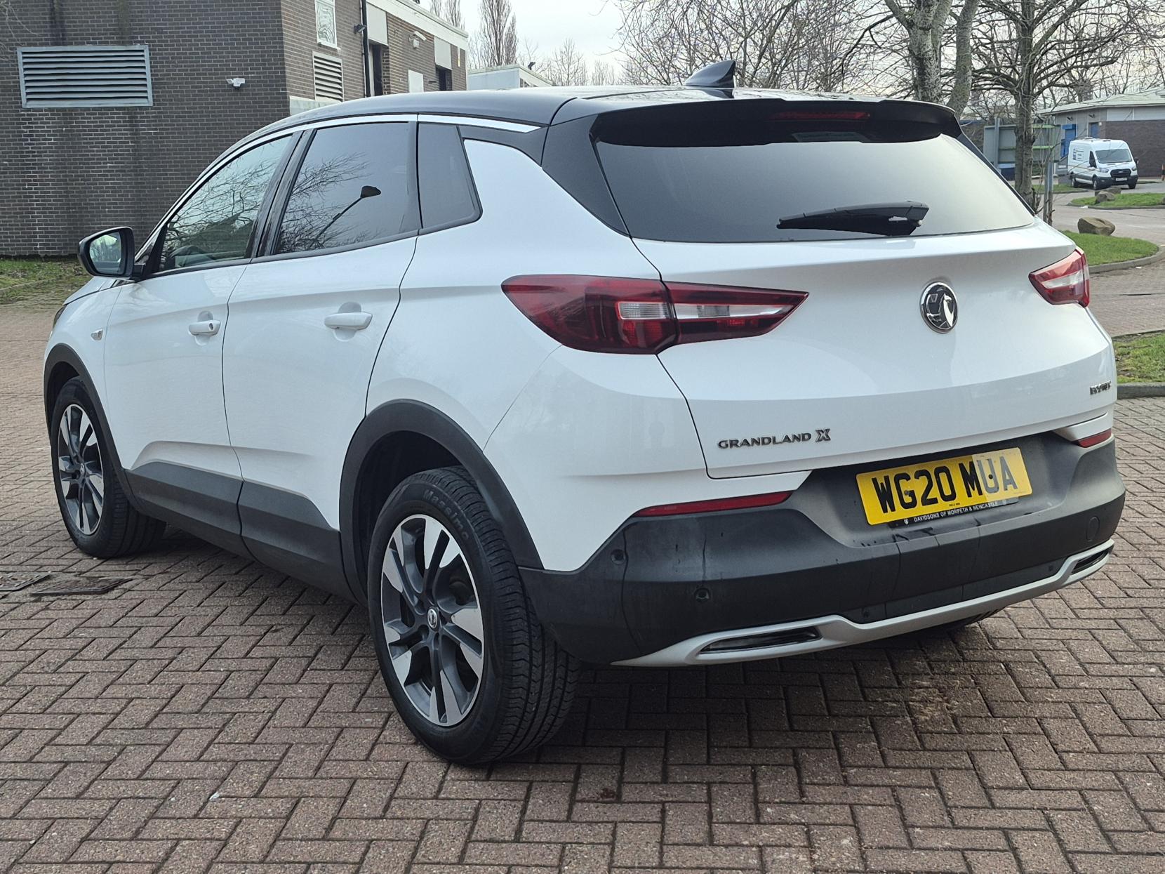 Vauxhall Grandland X 1.2 Turbo SRi Nav SUV 5dr Petrol Manual Euro 6 (s/s) (130 ps)