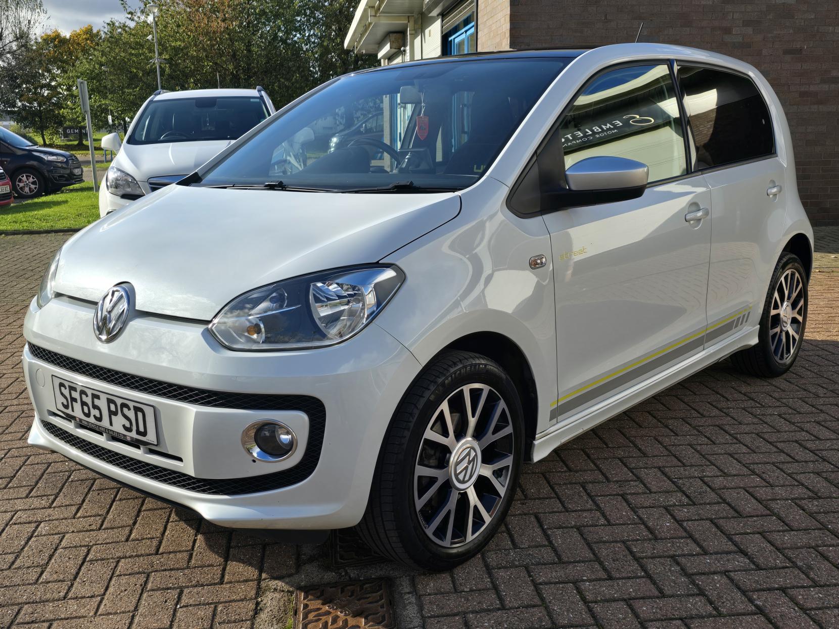 Volkswagen up! 1.0 Street up! Hatchback 5dr Petrol Manual Euro 6 (75 ps)