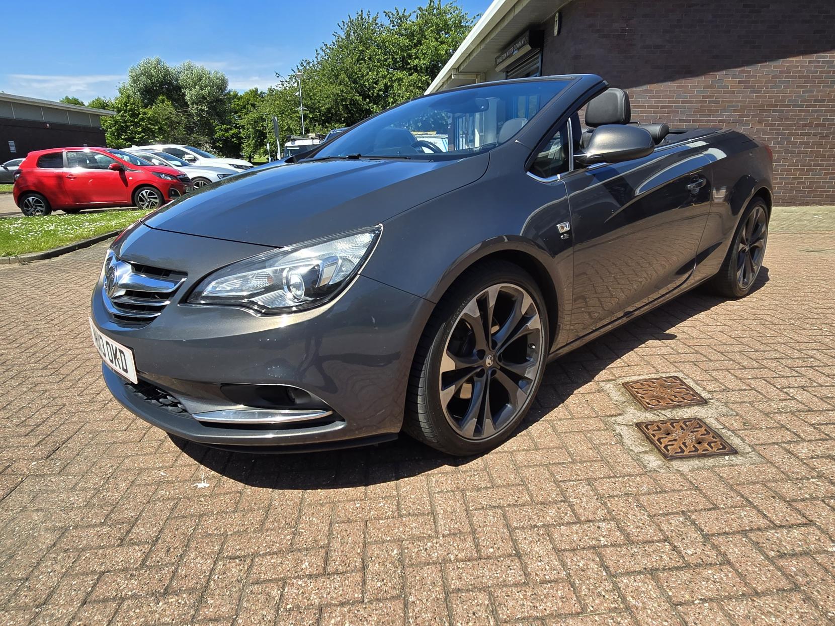 Vauxhall Cascada 2.0 CDTi Elite Convertible 2dr Diesel Manual Euro 5 (s/s) (165 ps)