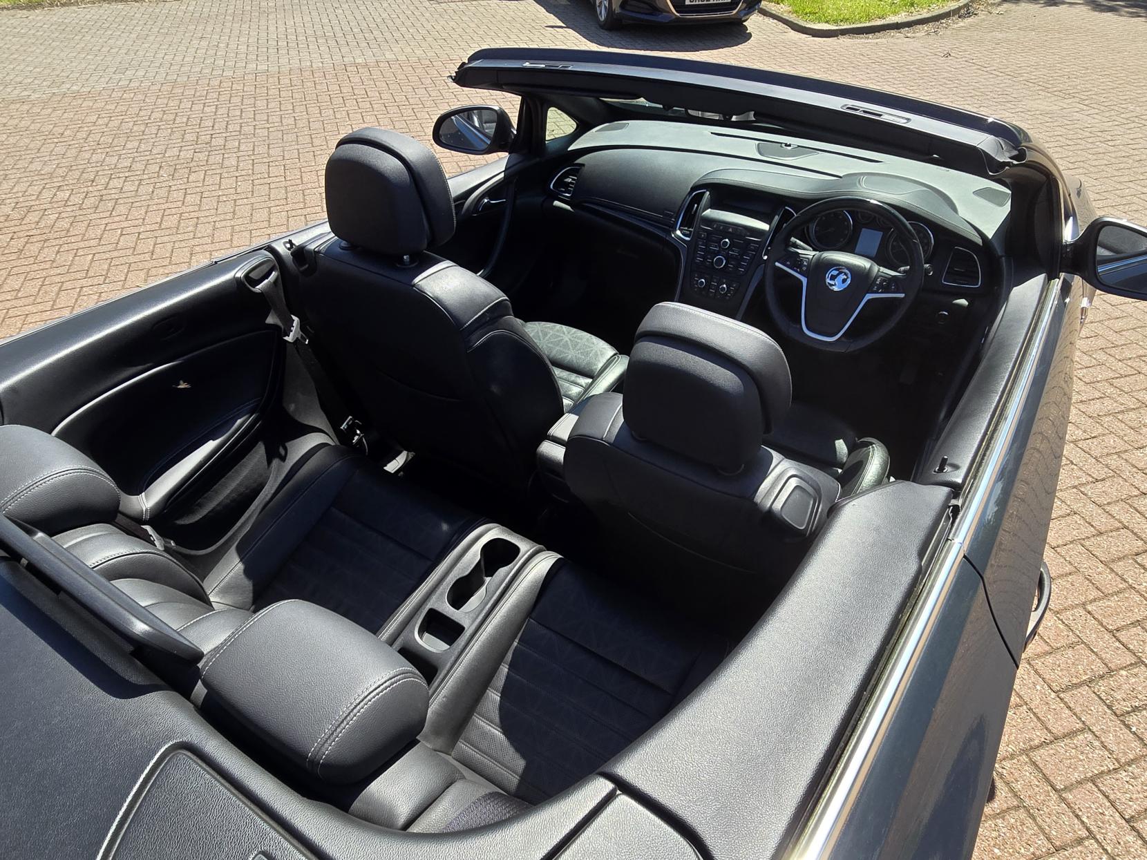 Vauxhall Cascada 2.0 CDTi Elite Convertible 2dr Diesel Manual Euro 5 (s/s) (165 ps)