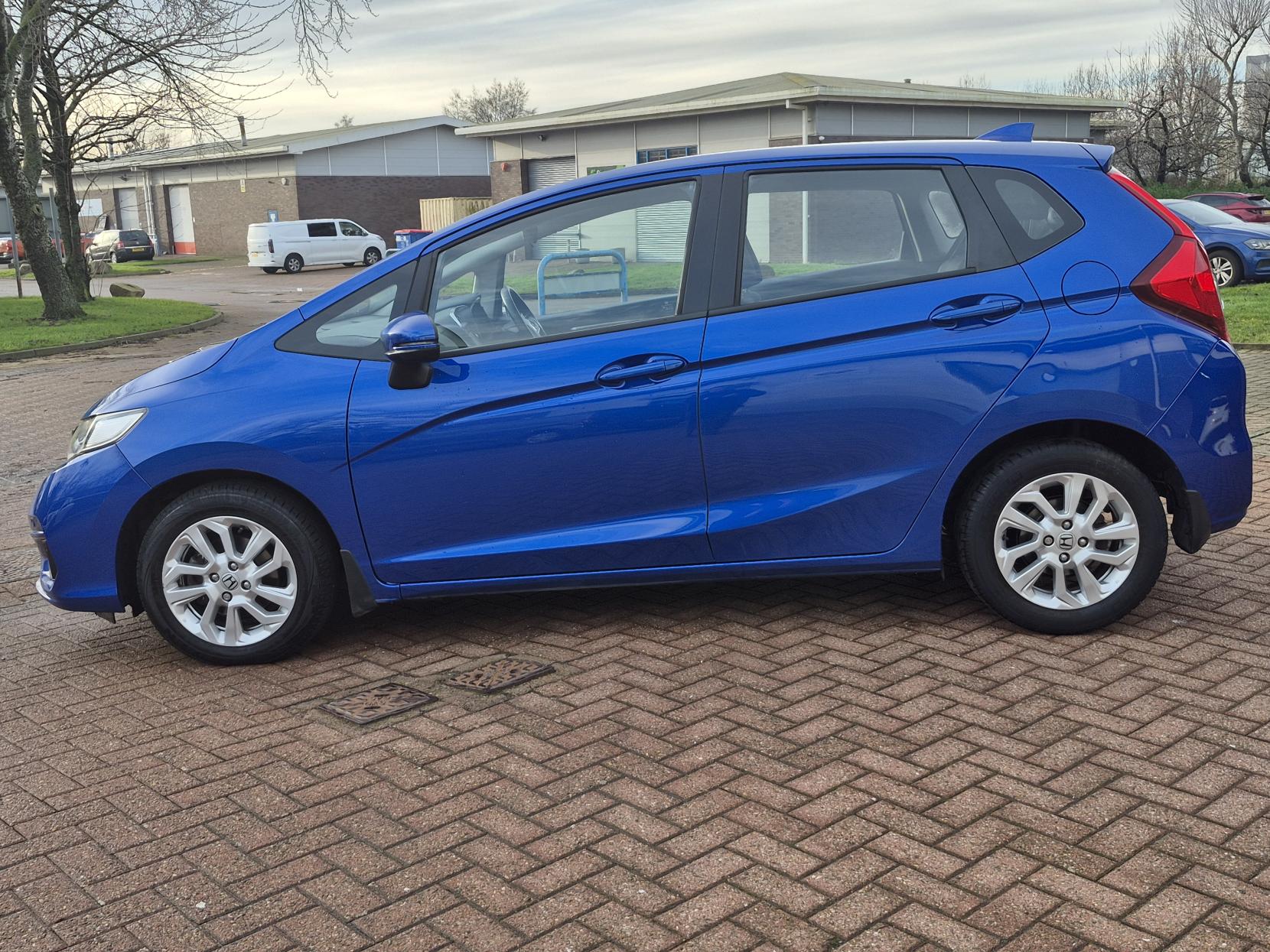 Honda Jazz 1.3 i-VTEC SE Hatchback 5dr Petrol Manual Euro 6 (s/s) (102 ps)