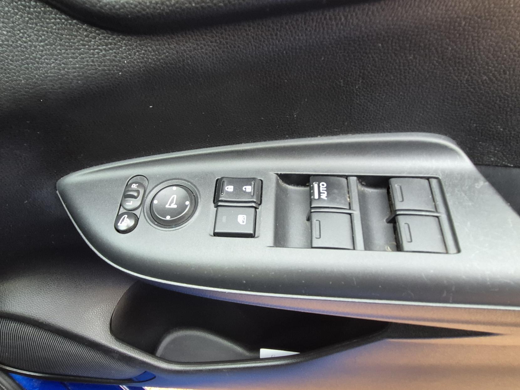 Honda Jazz 1.3 i-VTEC SE Hatchback 5dr Petrol Manual Euro 6 (s/s) (102 ps)