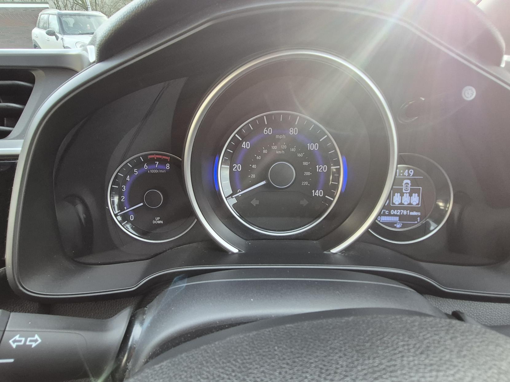 Honda Jazz 1.3 i-VTEC SE Hatchback 5dr Petrol Manual Euro 6 (s/s) (102 ps)