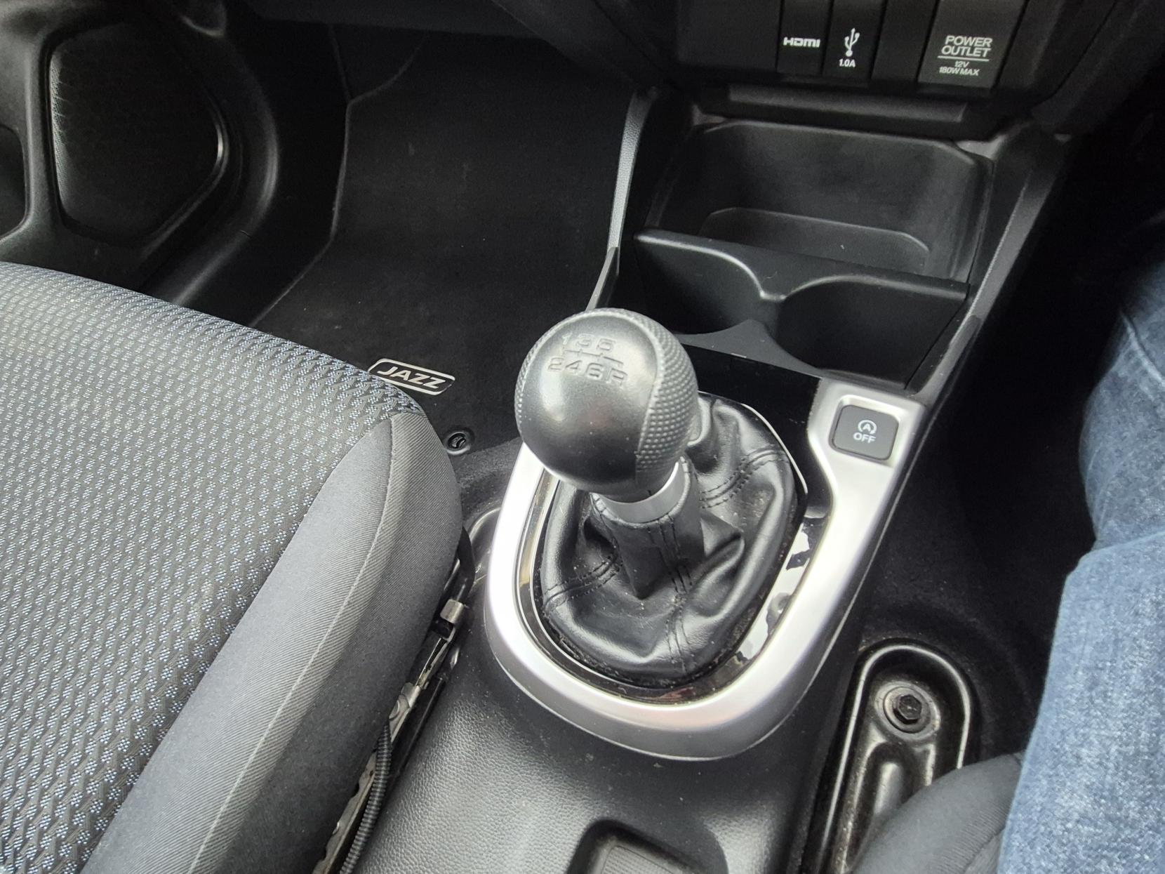 Honda Jazz 1.3 i-VTEC SE Hatchback 5dr Petrol Manual Euro 6 (s/s) (102 ps)