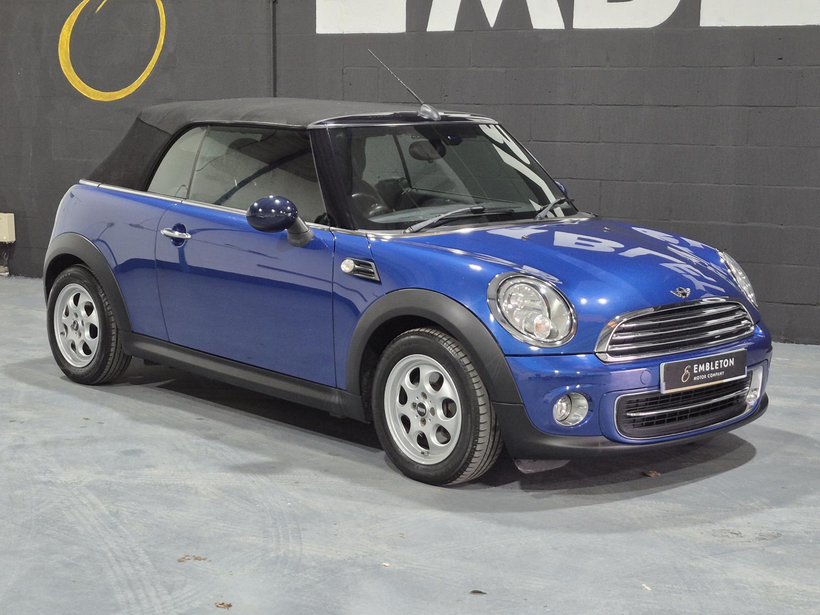 MINI Convertible 1.6 Cooper Convertible 2dr Petrol Manual Euro 6 (s/s) (122 ps)