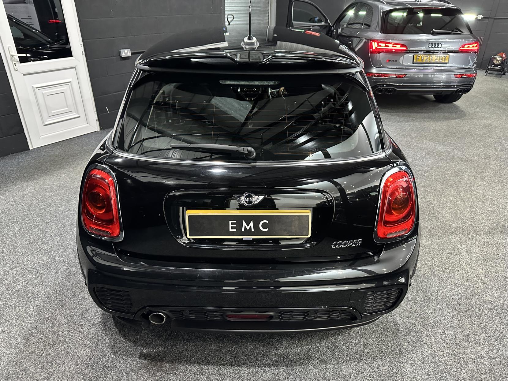 MINI Hatch 1.5 Cooper Hatchback 3dr Petrol Auto Euro 6 (s/s) (136 ps)