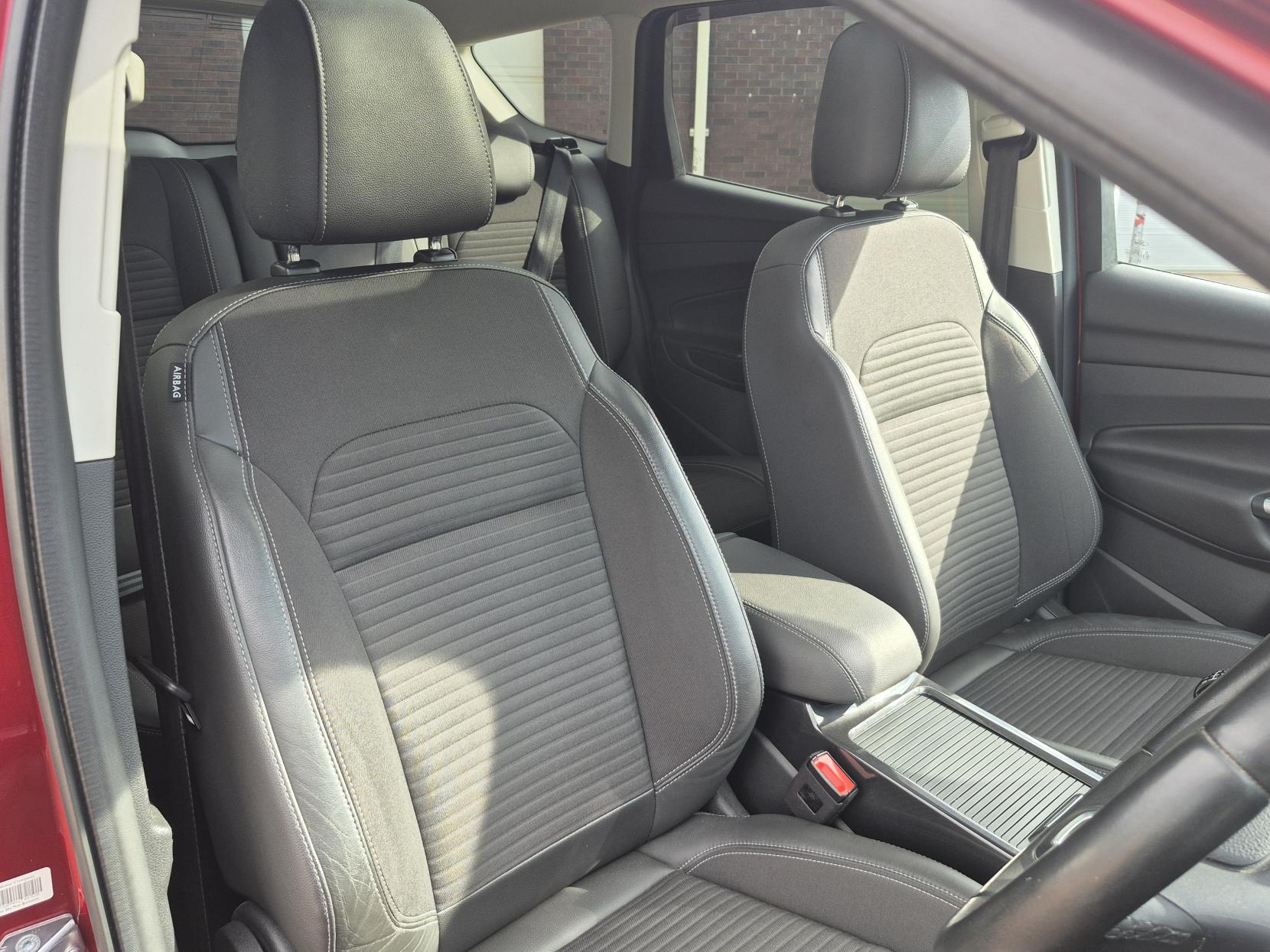 Ford Kuga 2.0 TDCi Titanium SUV 5dr Diesel Manual AWD Euro 6 (s/s) (180 ps)