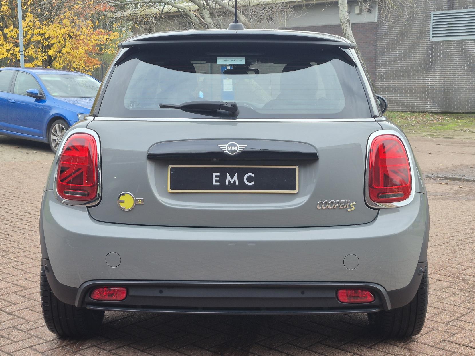 MINI Electric Hatch Cooper SE 32.6kWh Level 2 Hatchback 3dr Electric Auto (184 ps)