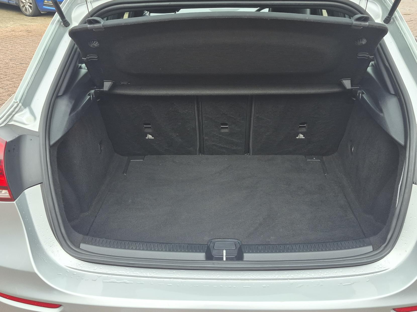 Mercedes-Benz A Class 1.5 A180d Sport (Executive) Hatchback 5dr Diesel 7G-DCT Euro 6 (s/s) (116 ps)