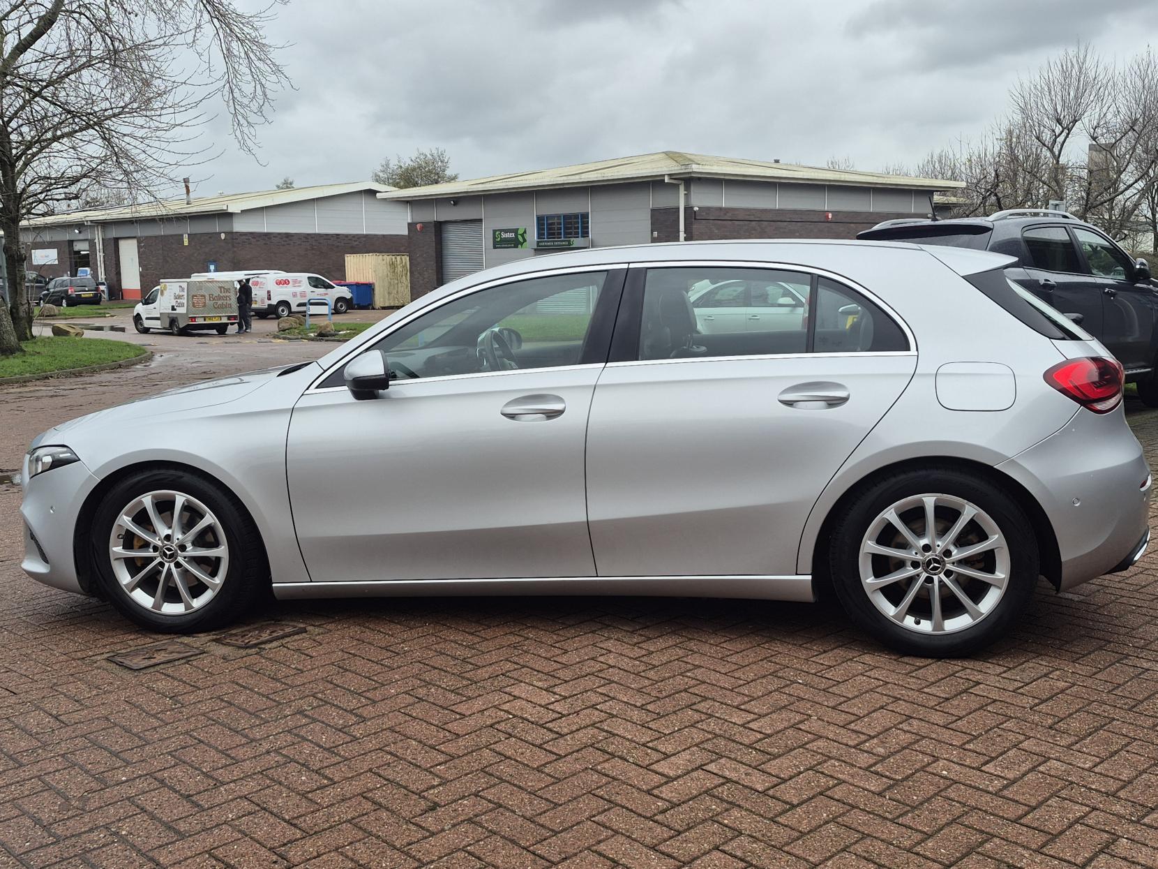 Mercedes-Benz A Class 1.5 A180d Sport (Executive) Hatchback 5dr Diesel 7G-DCT Euro 6 (s/s) (116 ps)