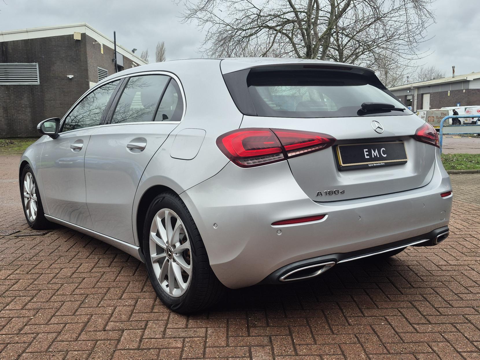 Mercedes-Benz A Class 1.5 A180d Sport (Executive) Hatchback 5dr Diesel 7G-DCT Euro 6 (s/s) (116 ps)