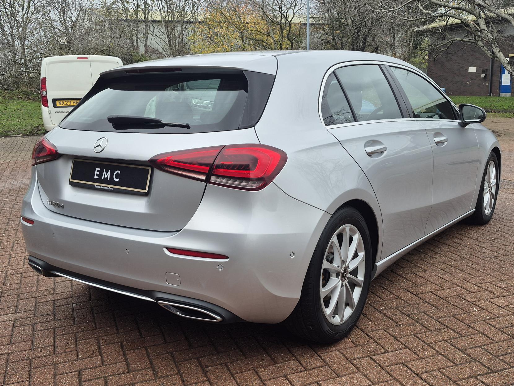 Mercedes-Benz A Class 1.5 A180d Sport (Executive) Hatchback 5dr Diesel 7G-DCT Euro 6 (s/s) (116 ps)