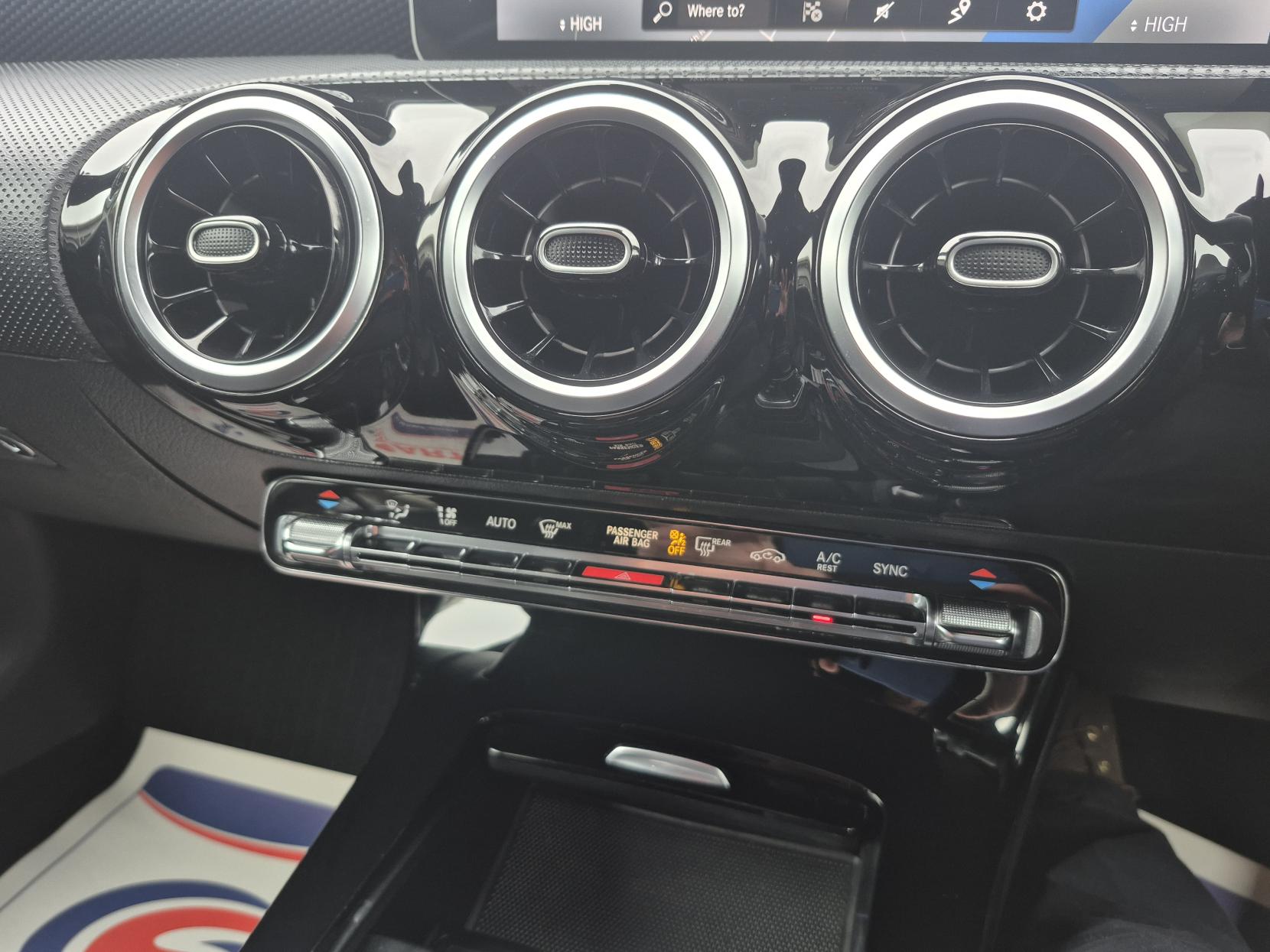 Mercedes-Benz A Class 1.5 A180d Sport (Executive) Hatchback 5dr Diesel 7G-DCT Euro 6 (s/s) (116 ps)