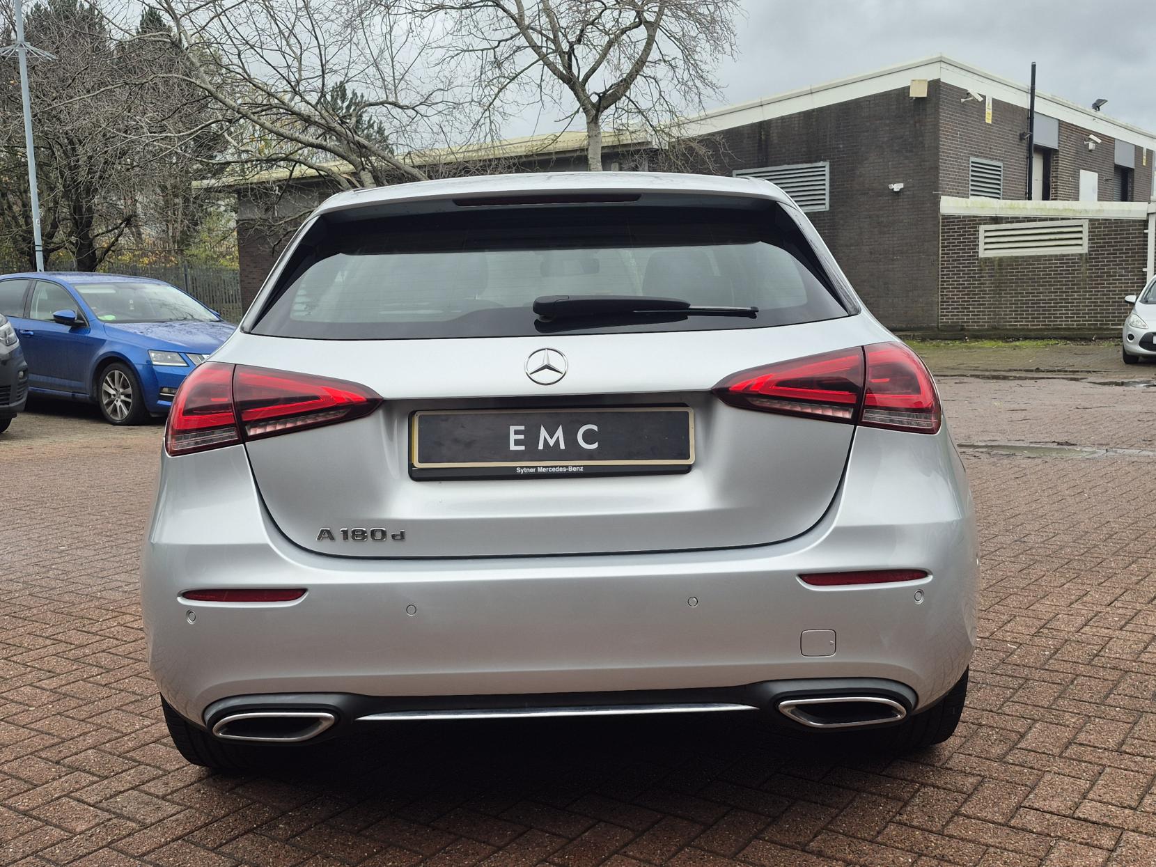 Mercedes-Benz A Class 1.5 A180d Sport (Executive) Hatchback 5dr Diesel 7G-DCT Euro 6 (s/s) (116 ps)