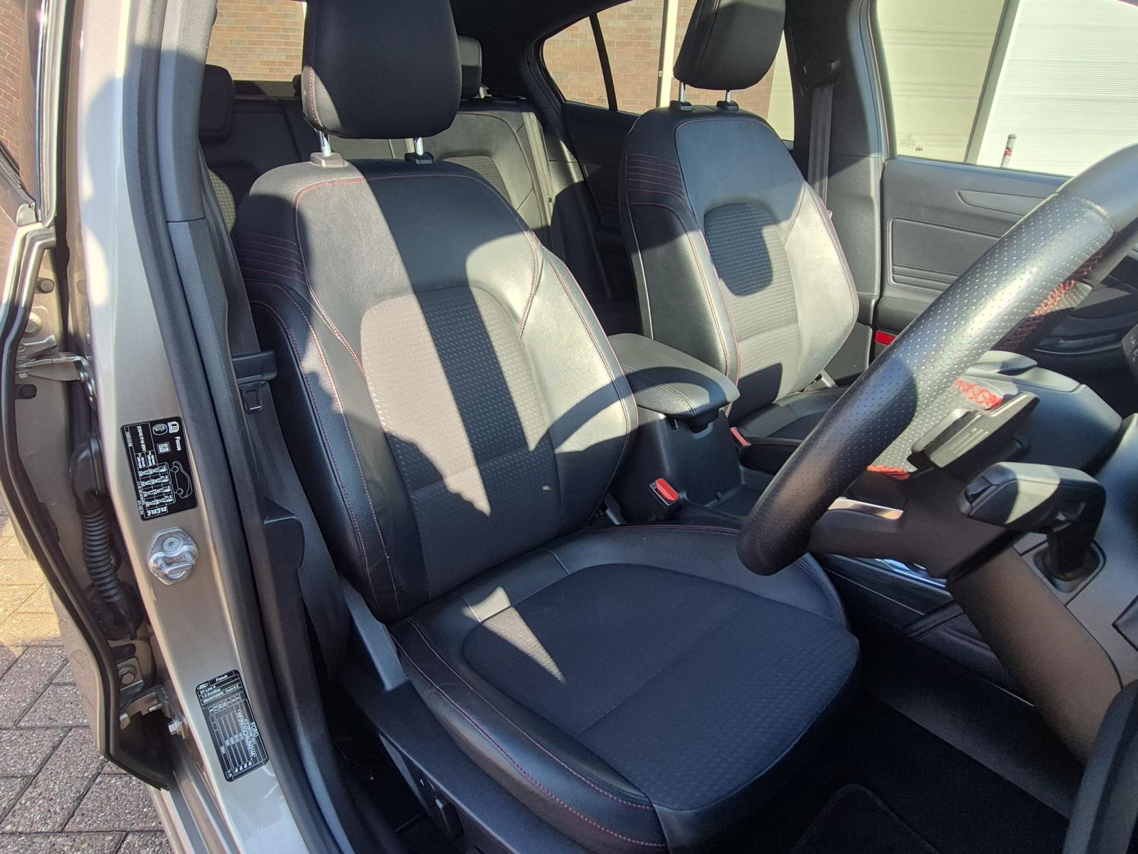 Ford Focus 1.5 EcoBlue ST-Line X Hatchback 5dr Diesel Auto Euro 6 (s/s) (120 ps)