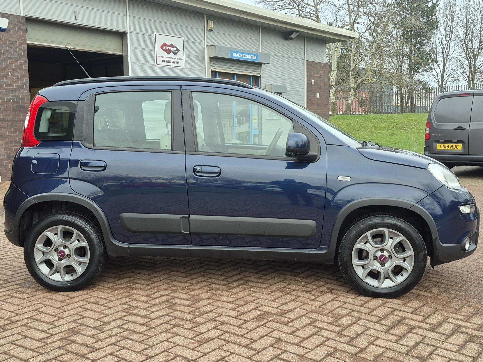 Fiat Panda 0.9 TwinAir Trekking Hatchback 5dr Petrol Manual Euro 6 (s/s) (85 bhp)