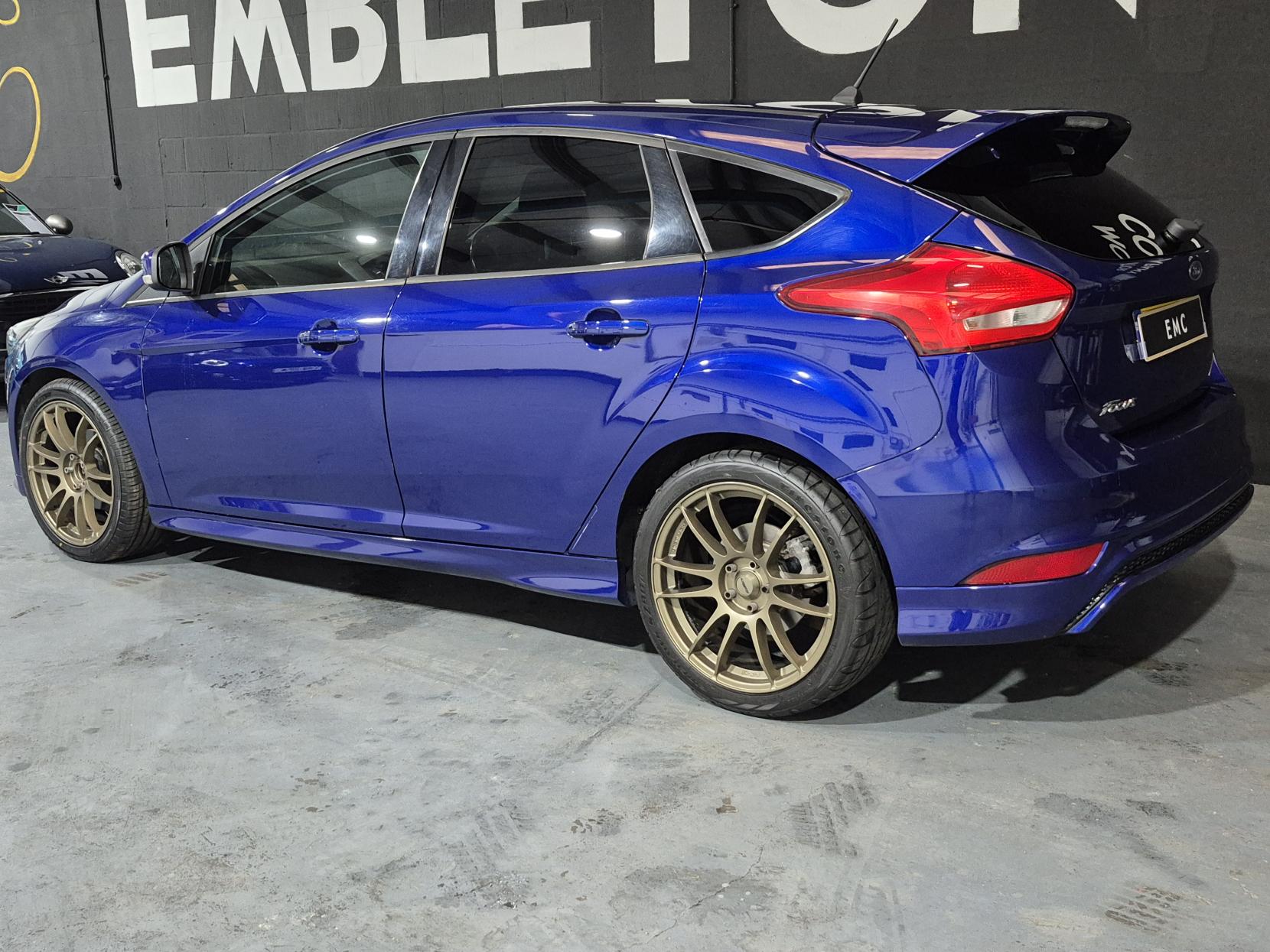 Ford Focus 1.5 TDCi ST-Line Hatchback 5dr Diesel Manual Euro 6 (s/s) (120 ps)