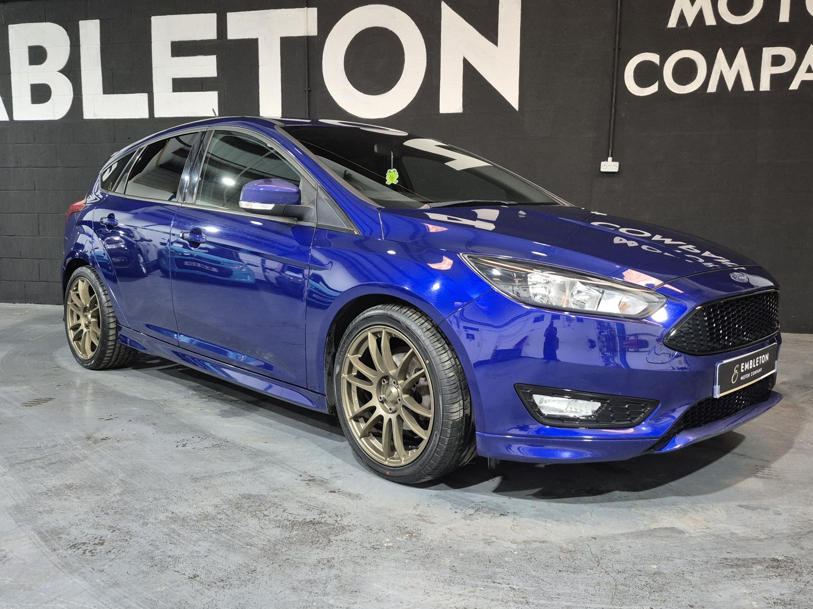 Ford Focus 1.5 TDCi ST-Line Hatchback 5dr Diesel Manual Euro 6 (s/s) (120 ps)