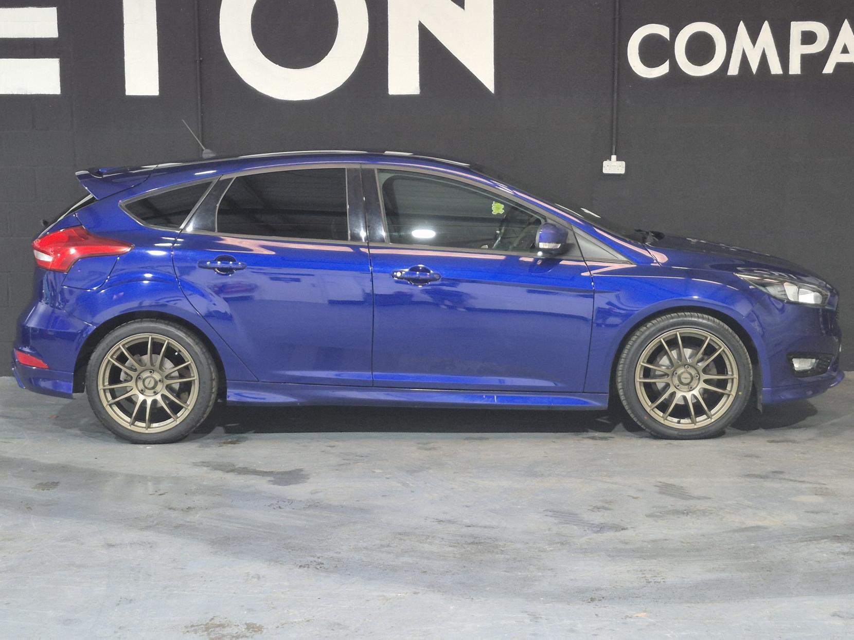 Ford Focus 1.5 TDCi ST-Line Hatchback 5dr Diesel Manual Euro 6 (s/s) (120 ps)