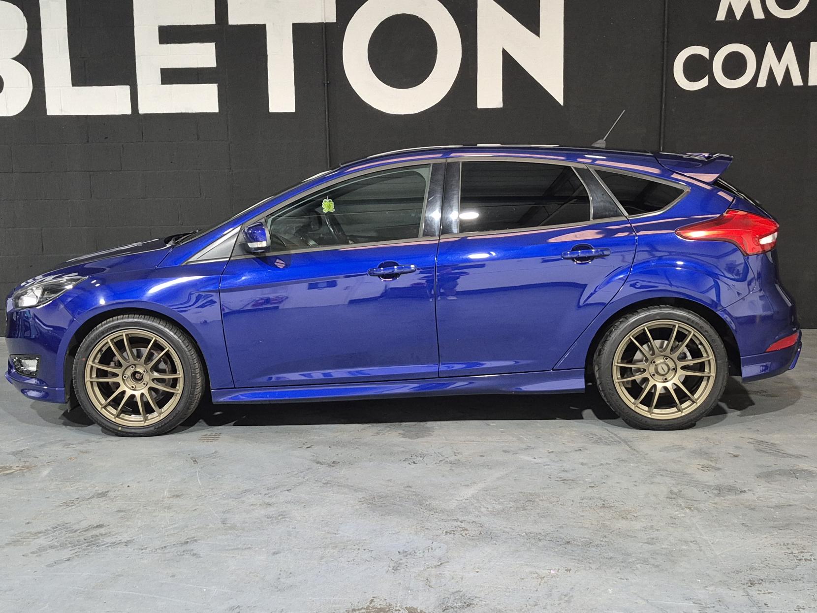 Ford Focus 1.5 TDCi ST-Line Hatchback 5dr Diesel Manual Euro 6 (s/s) (120 ps)