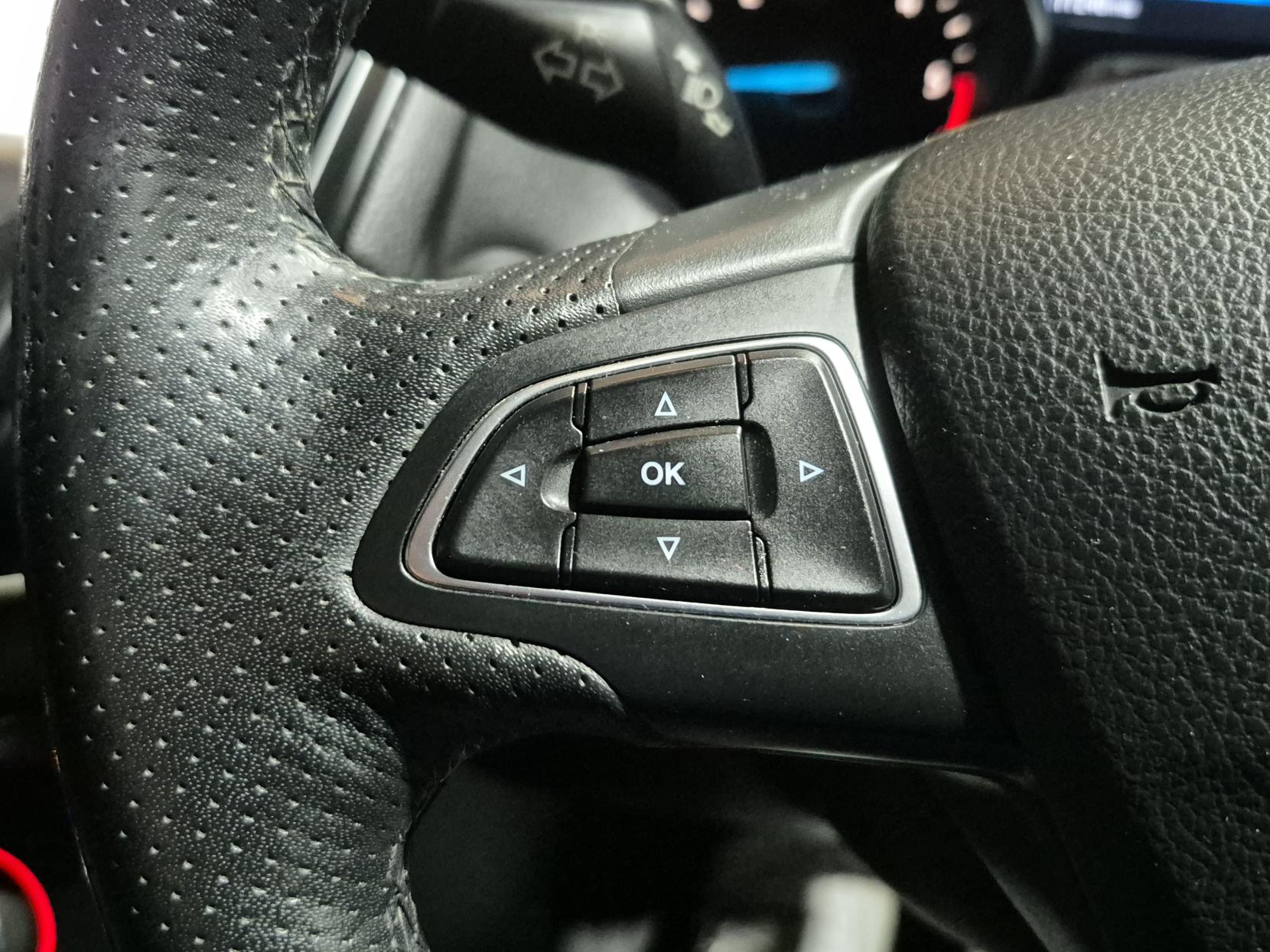 Ford Focus 1.5 TDCi ST-Line Hatchback 5dr Diesel Manual Euro 6 (s/s) (120 ps)