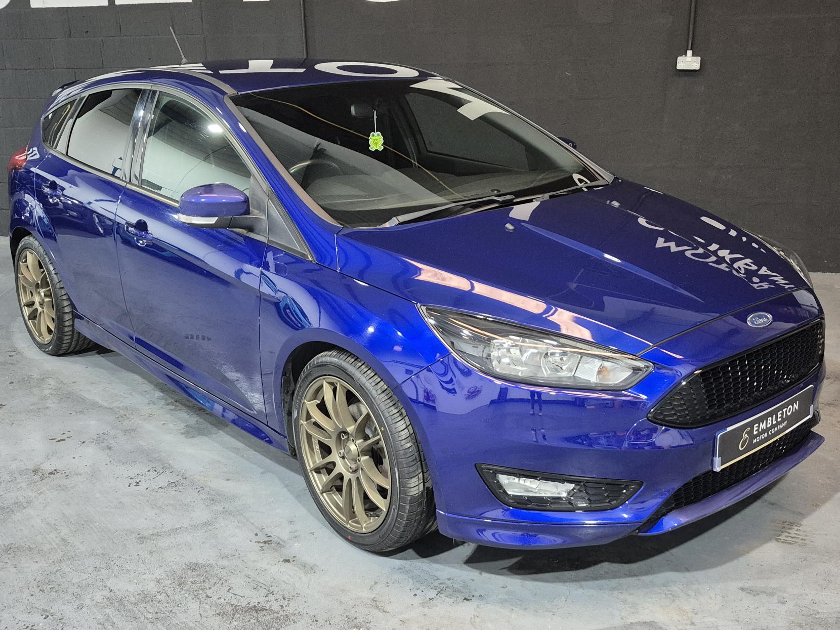 Ford Focus 1.5 TDCi ST-Line Hatchback 5dr Diesel Manual Euro 6 (s/s) (120 ps)