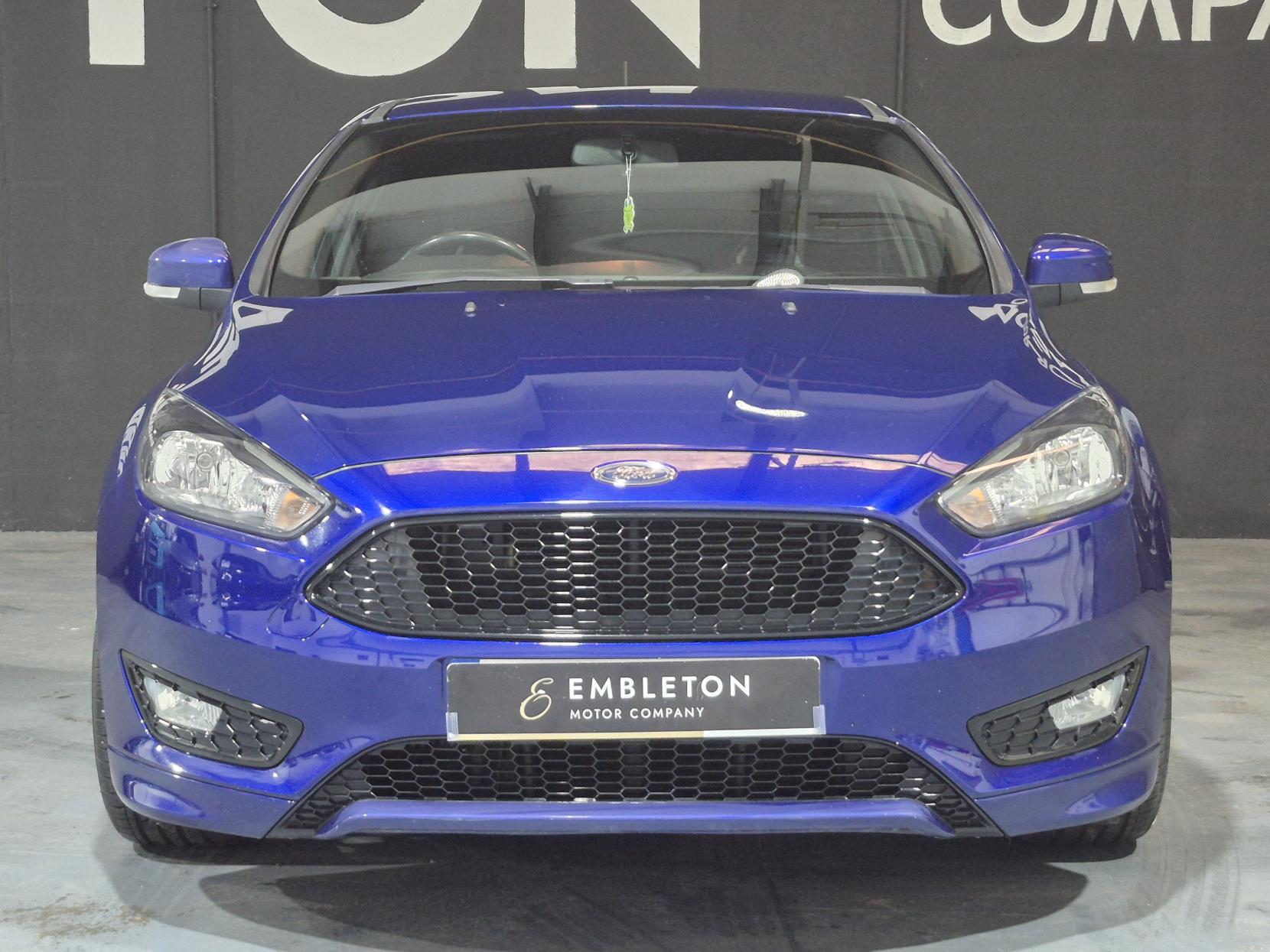 Ford Focus 1.5 TDCi ST-Line Hatchback 5dr Diesel Manual Euro 6 (s/s) (120 ps)