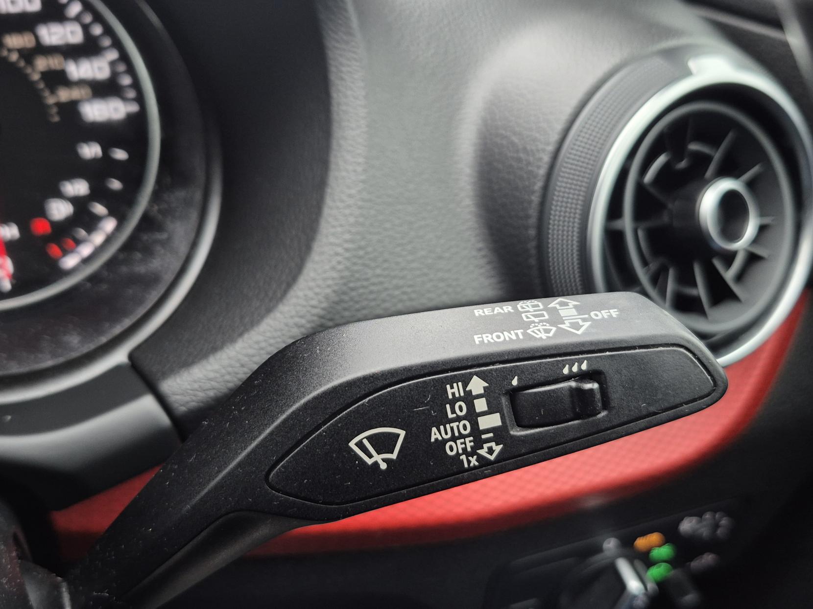 Audi Q2 1.5 TFSI CoD 35 Sport SUV 5dr Petrol Manual Euro 6 (s/s) (150 ps)