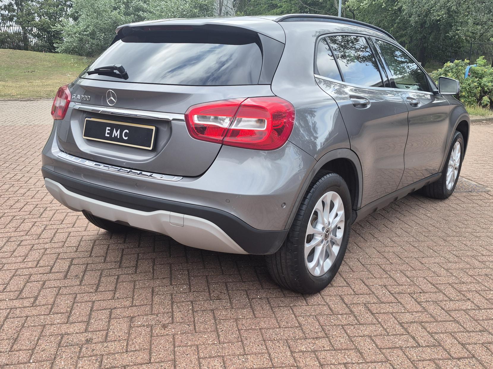 Mercedes-Benz GLA 1.6 GLA200 SE (Executive) SUV 5dr Petrol 7G-DCT Euro 6 (s/s) (156 ps)