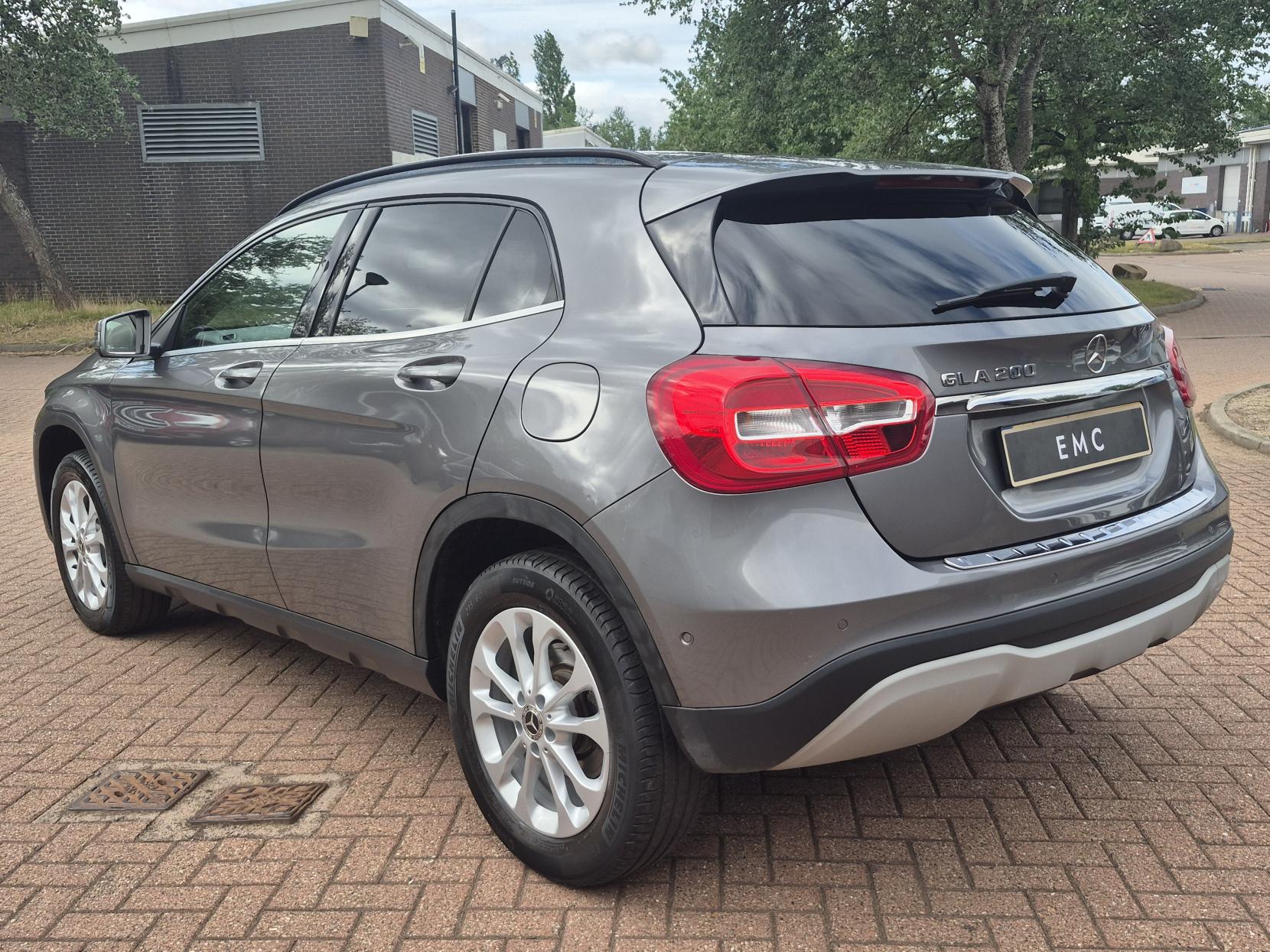 Mercedes-Benz GLA 1.6 GLA200 SE (Executive) SUV 5dr Petrol 7G-DCT Euro 6 (s/s) (156 ps)
