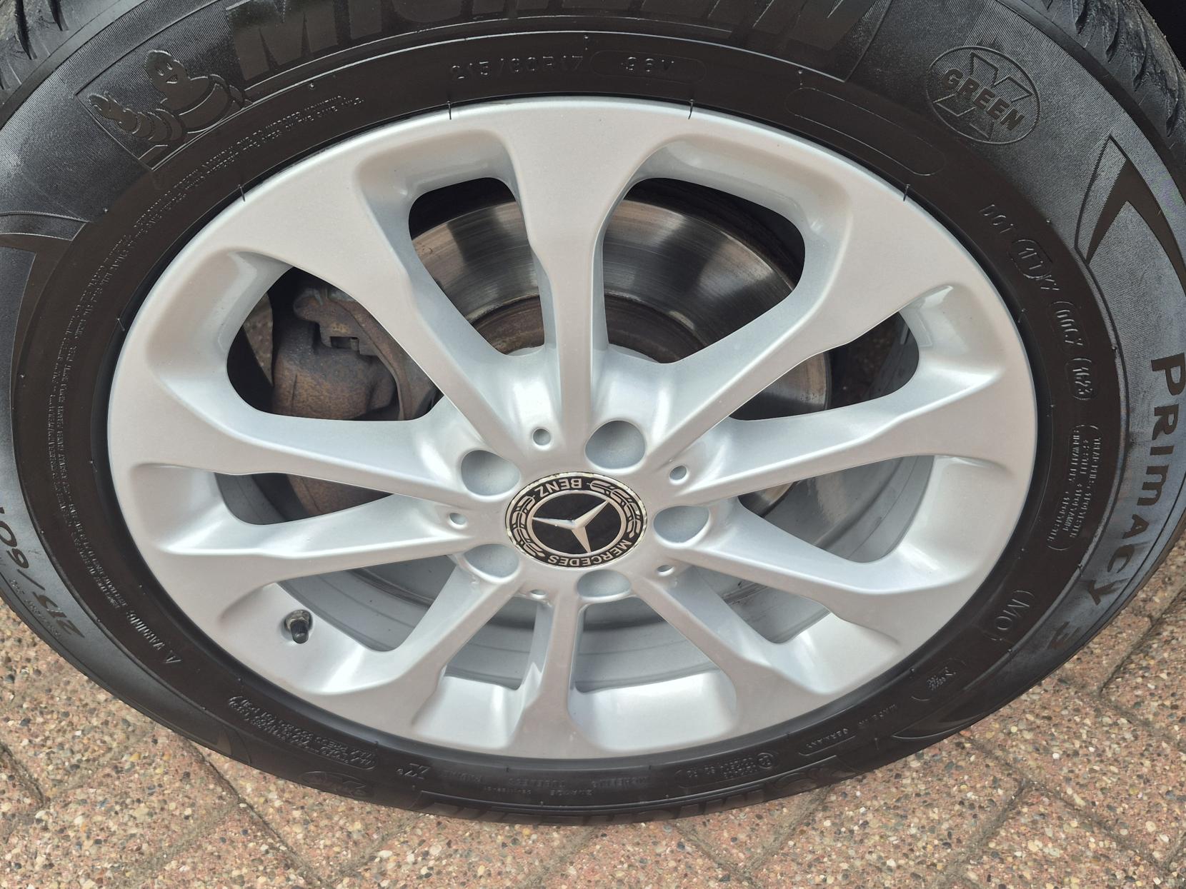 Mercedes-Benz GLA 1.6 GLA200 SE (Executive) SUV 5dr Petrol 7G-DCT Euro 6 (s/s) (156 ps)