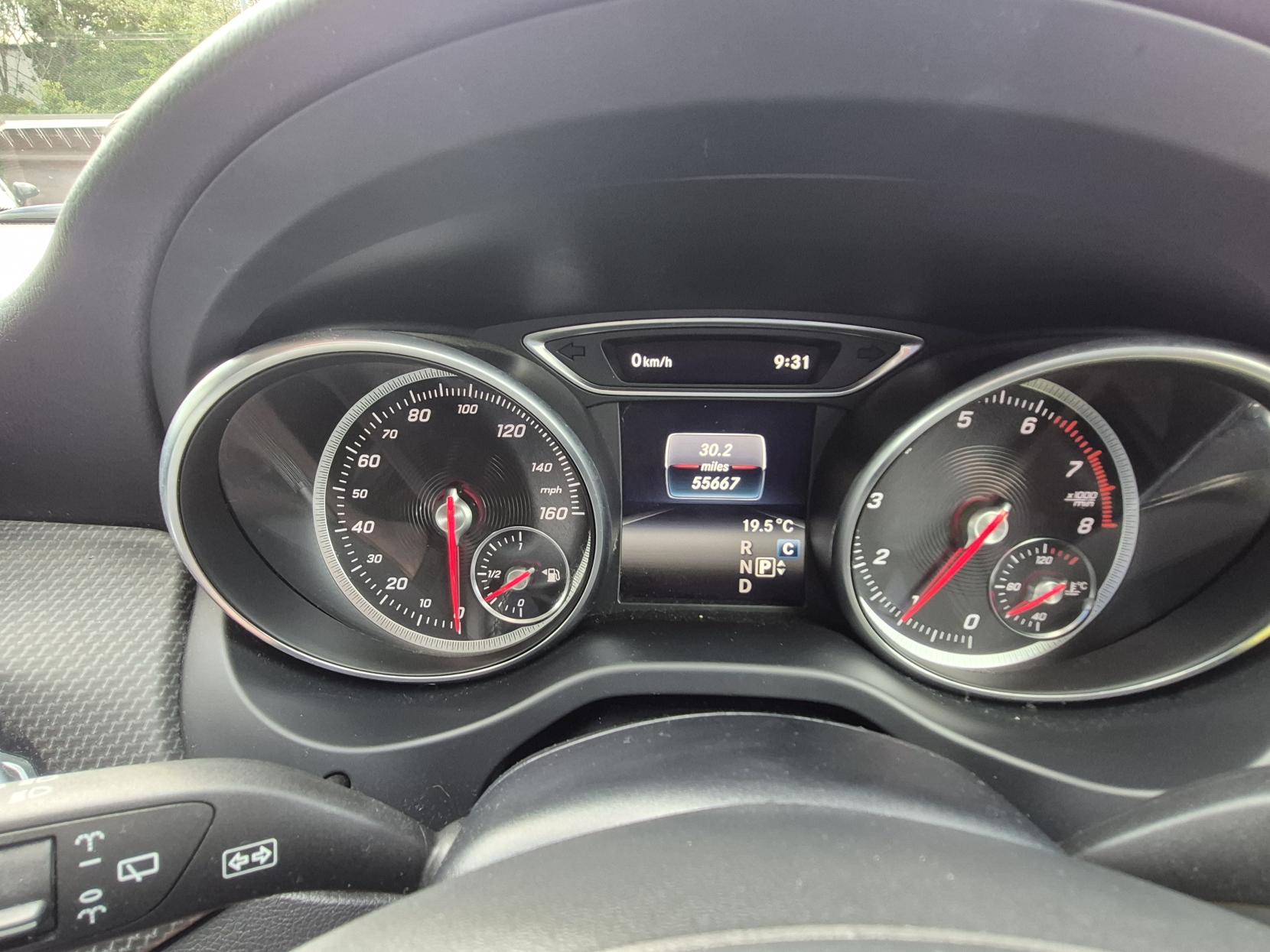 Mercedes-Benz GLA 1.6 GLA200 SE (Executive) SUV 5dr Petrol 7G-DCT Euro 6 (s/s) (156 ps)