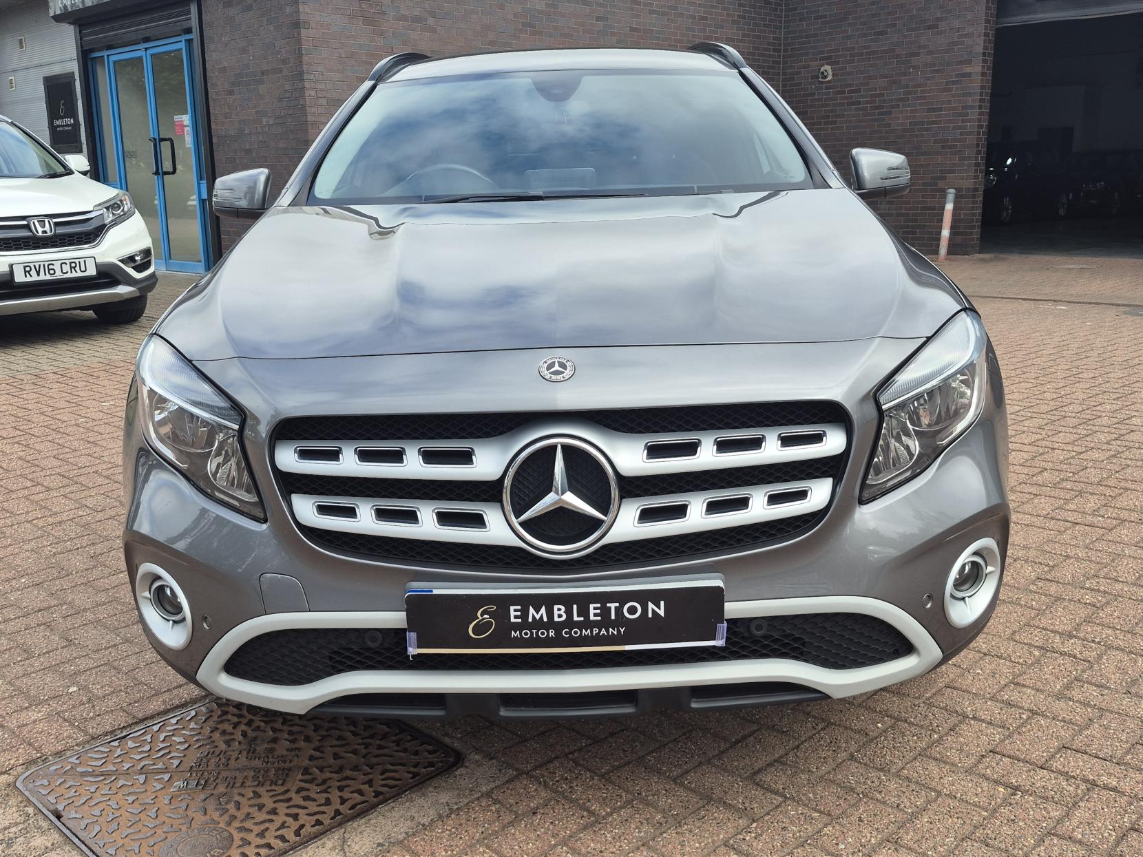 Mercedes-Benz GLA 1.6 GLA200 SE (Executive) SUV 5dr Petrol 7G-DCT Euro 6 (s/s) (156 ps)