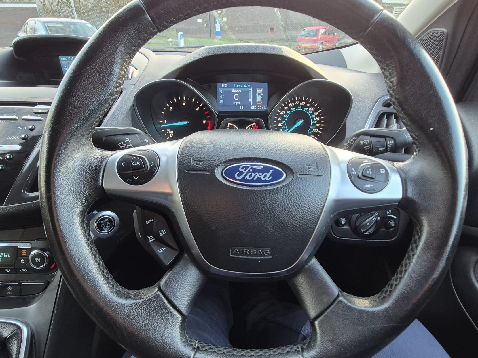 Ford Kuga 2.0 TDCi Titanium SUV 5dr Diesel Manual 2WD Euro 6 (s/s) (150 ps)