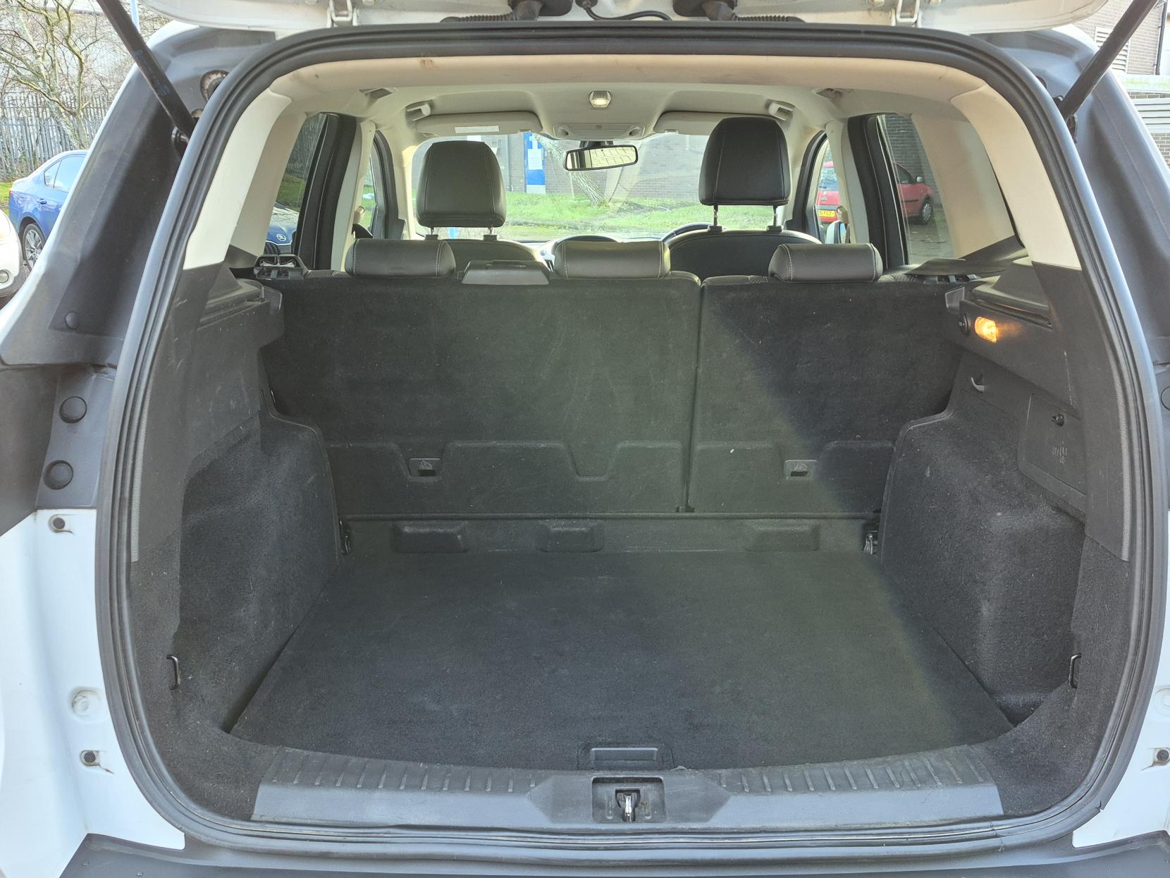 Ford Kuga 2.0 TDCi Titanium SUV 5dr Diesel Manual 2WD Euro 6 (s/s) (150 ps)