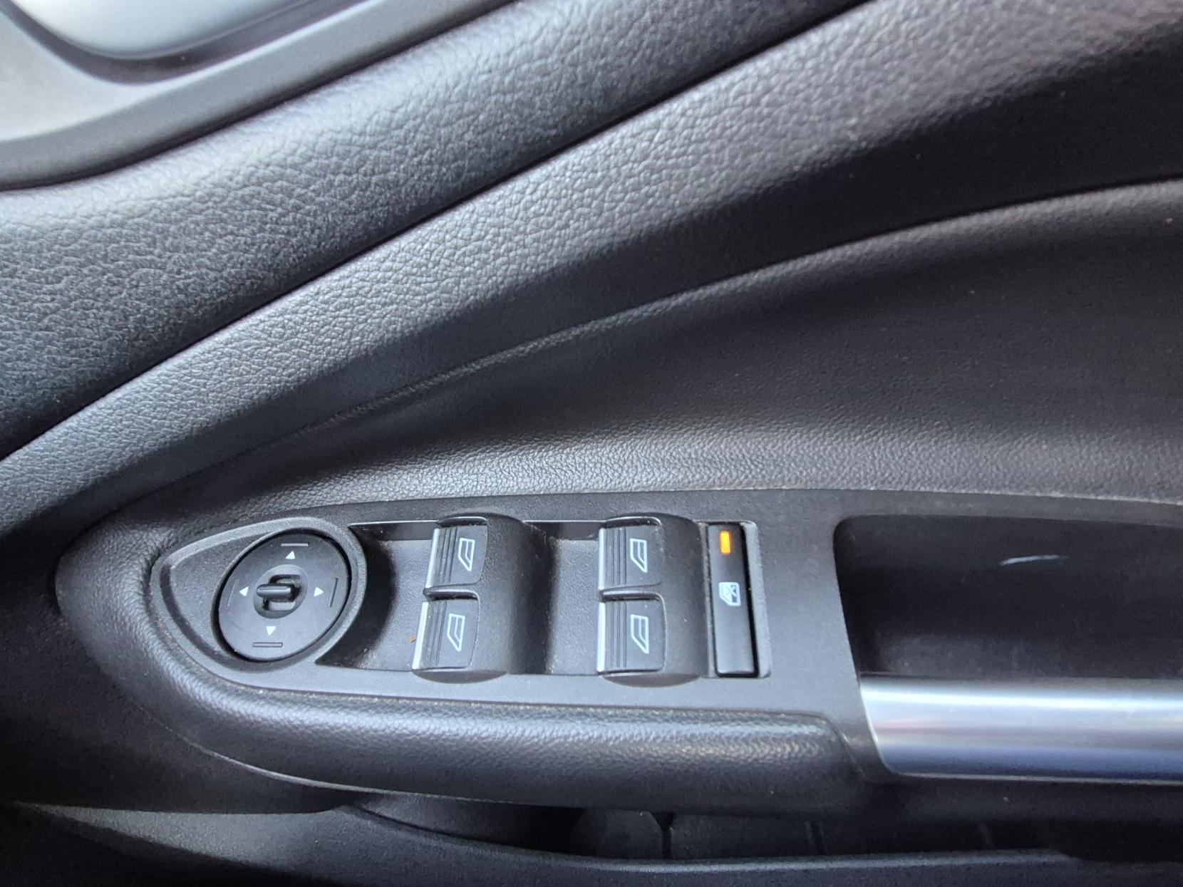 Ford Kuga 2.0 TDCi Titanium SUV 5dr Diesel Manual 2WD Euro 6 (s/s) (150 ps)