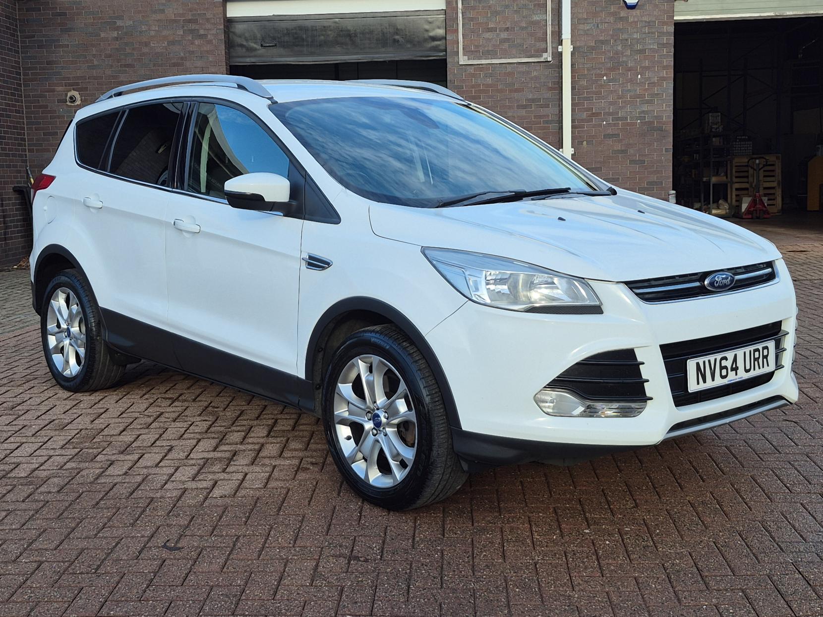 Ford Kuga 2.0 TDCi Titanium SUV 5dr Diesel Manual 2WD Euro 6 (s/s) (150 ps)