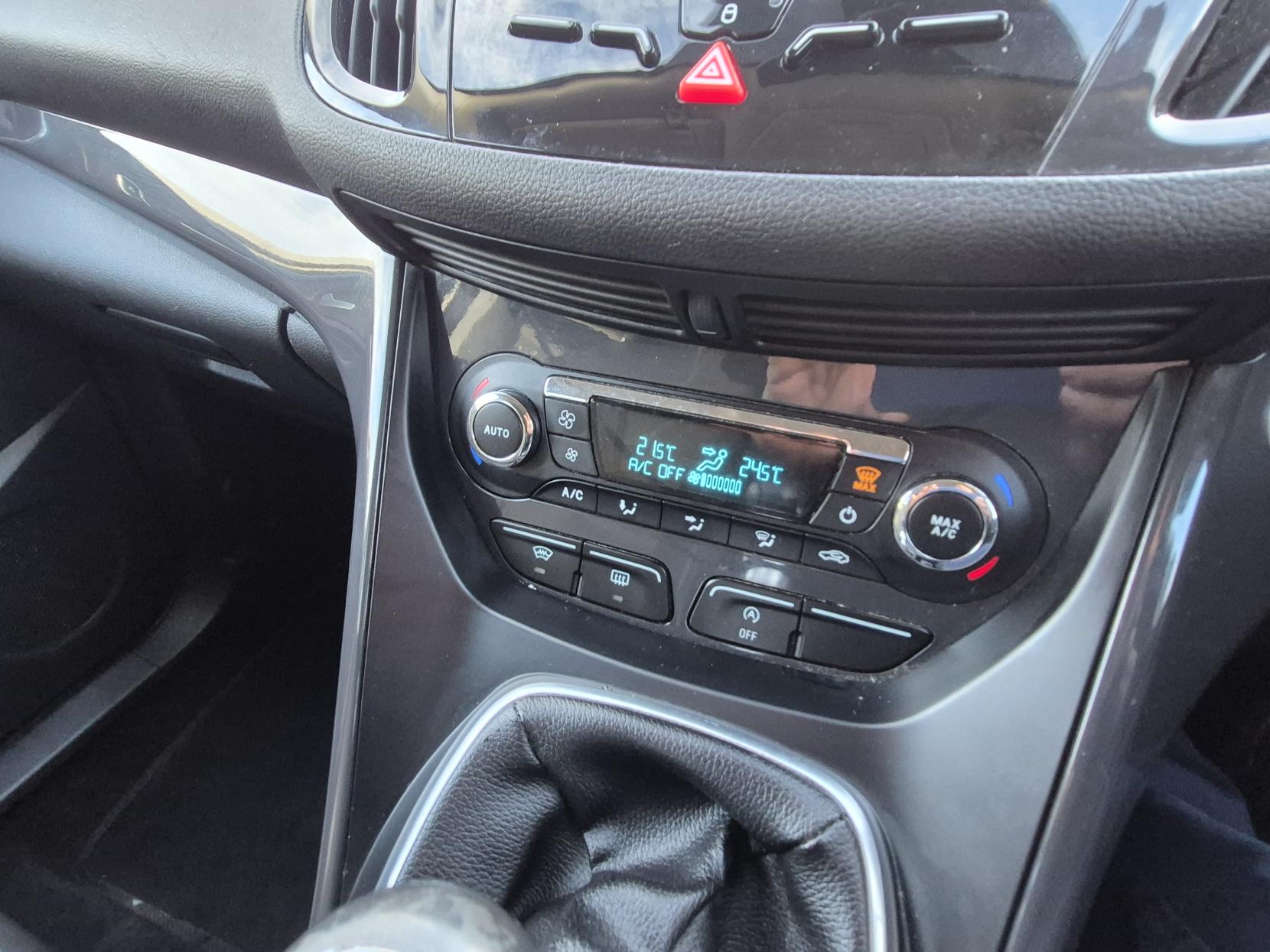 Ford Kuga 2.0 TDCi Titanium SUV 5dr Diesel Manual 2WD Euro 6 (s/s) (150 ps)