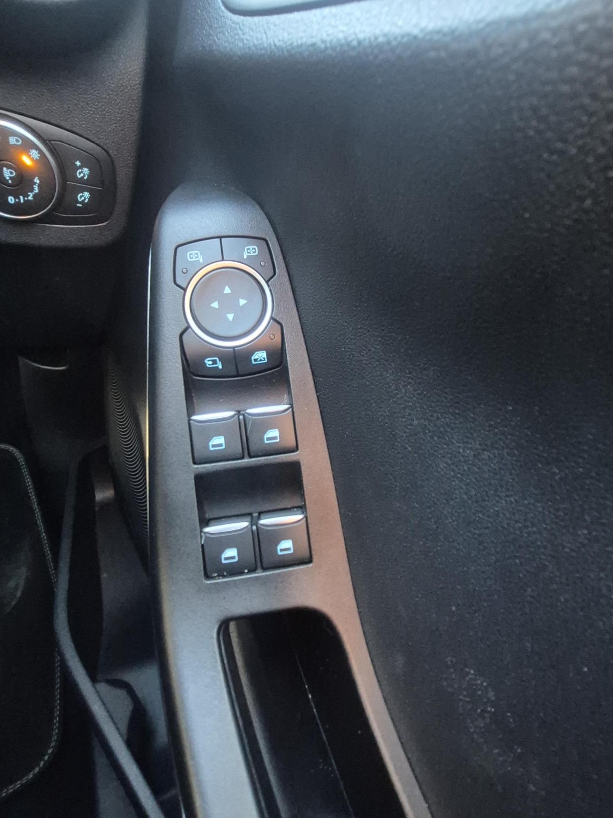 Ford Puma 1.0T EcoBoost MHEV Titanium SUV 5dr Petrol Manual Euro 6 (s/s) (125 ps)