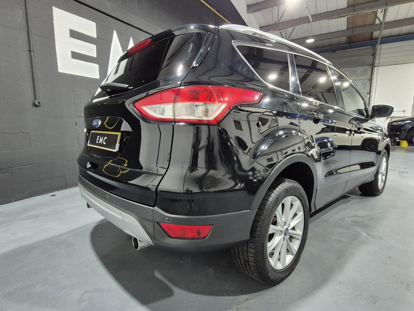 Ford Kuga 2.0 TDCi Titanium SUV 5dr Diesel Manual 2WD Euro 6 (s/s) (150 ps)