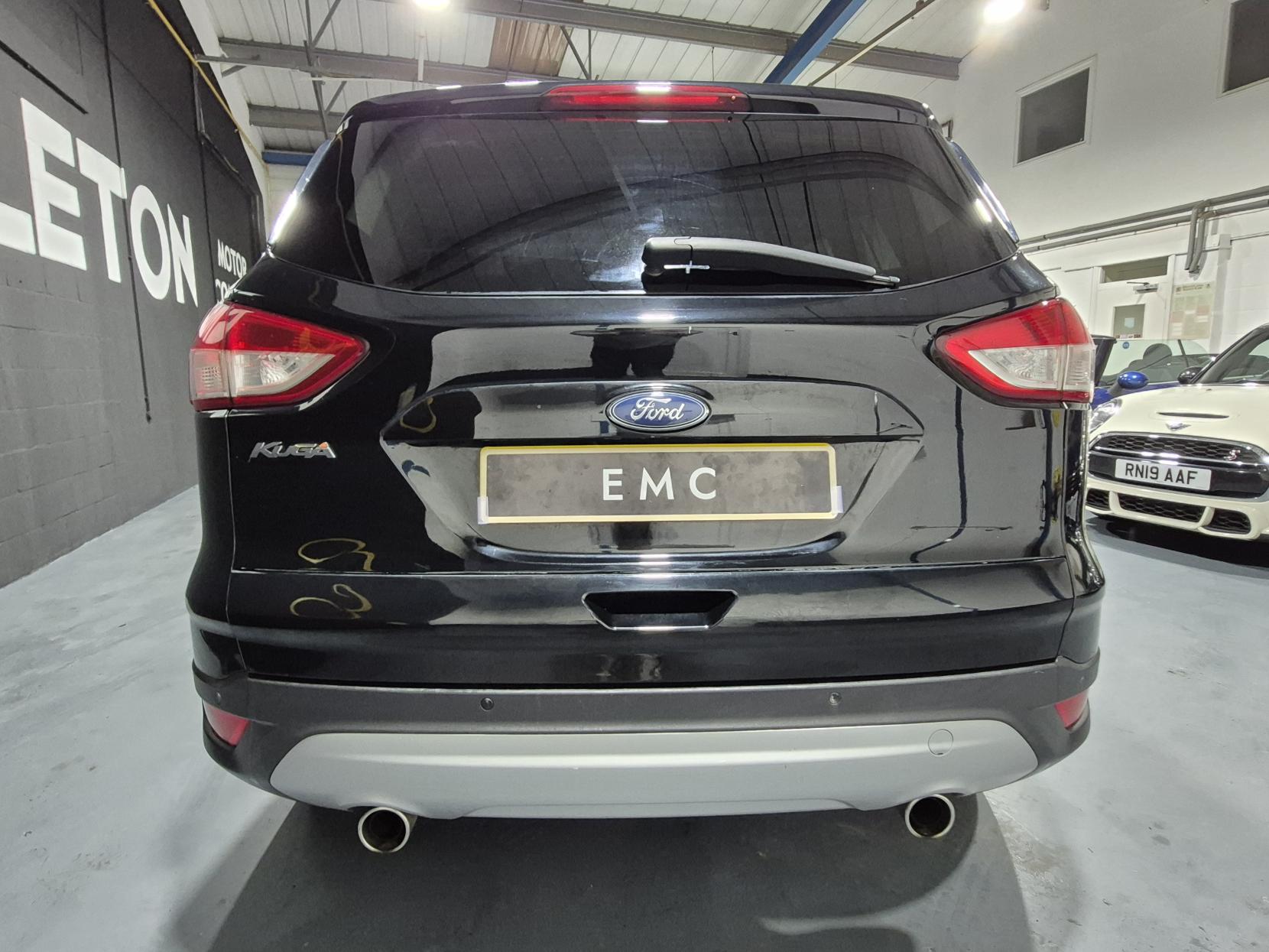 Ford Kuga 2.0 TDCi Titanium SUV 5dr Diesel Manual 2WD Euro 6 (s/s) (150 ps)