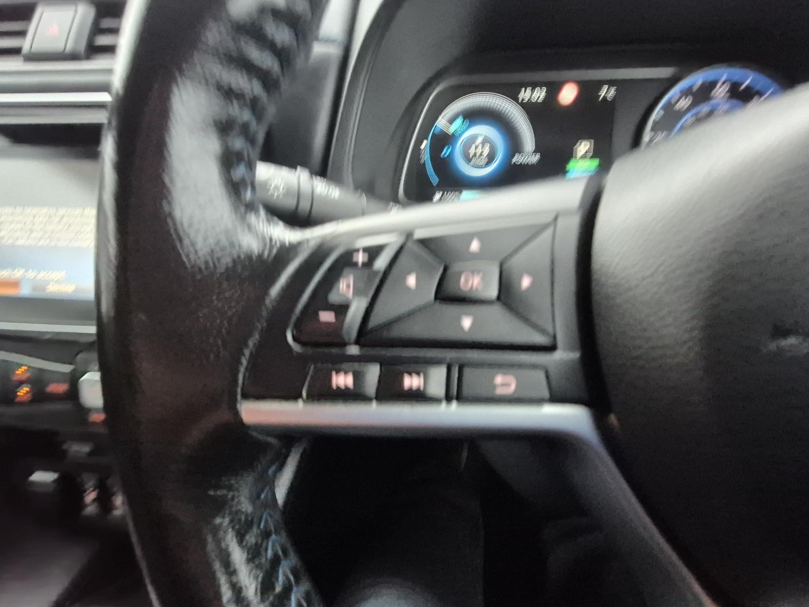 Nissan Leaf 40kWh Tekna Hatchback 5dr Electric Auto (150 ps)