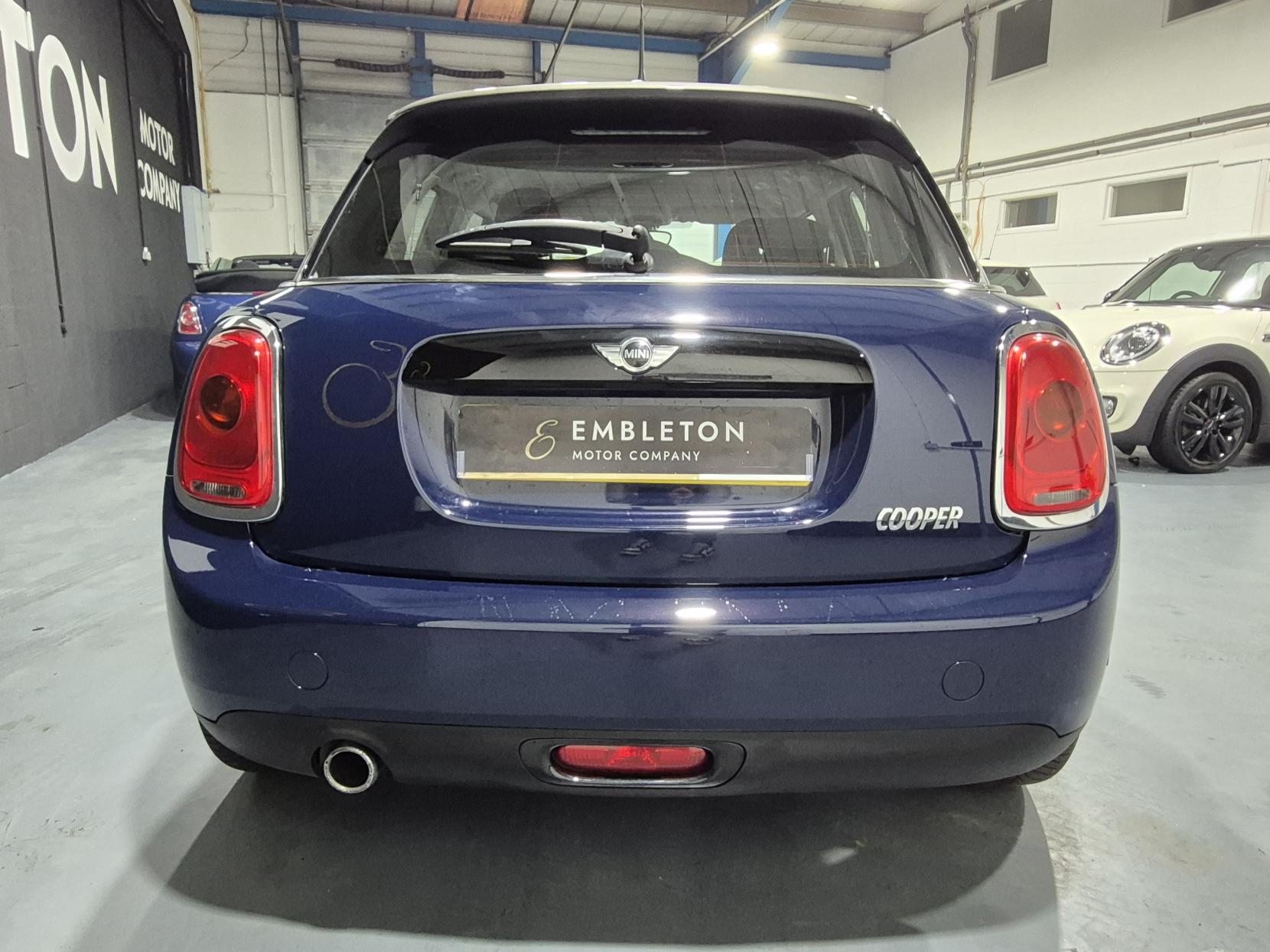 MINI Hatch 1.5 Cooper Seven Hatchback 5dr Petrol Manual Euro 6 (s/s) (136 ps)